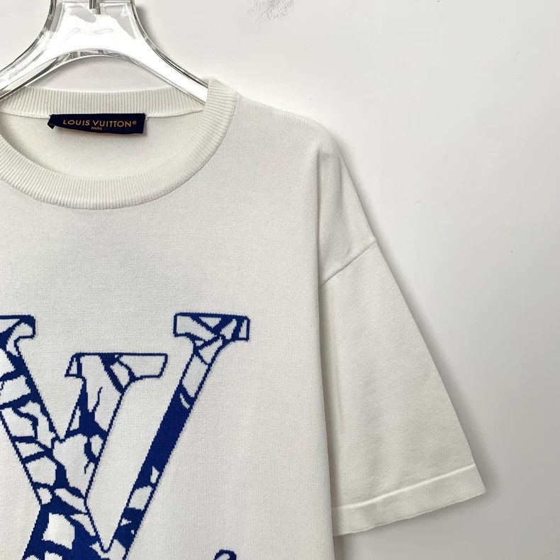 Louis Vuitton Louis Vuitton 24 white logo printed cotton crewneck T-shir Size US L / EU 52-54 / 3 - 3 Thumbnail