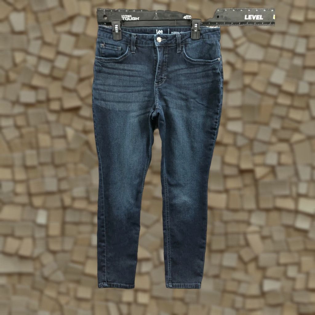 Lee Lee Riders Jeans Mid Rise Skinny Womens Size 12 Blue Dark Wash 28in Inseam Regular Fit Cotton Denim Zip Button Pockets 5-Pocket Size 34" / US 12 / IT 48 - 1 Thumbnail