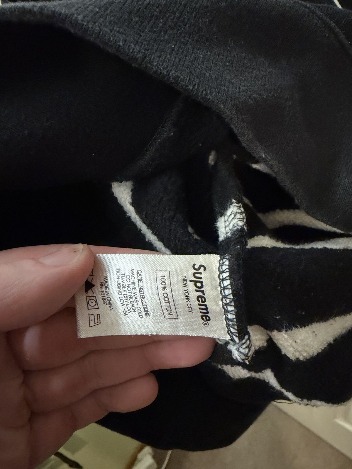 Supreme Supreme Striped Quarter Zip Black/White Size XL FW18 Size US XL / EU 56 / 4 - 5 Thumbnail