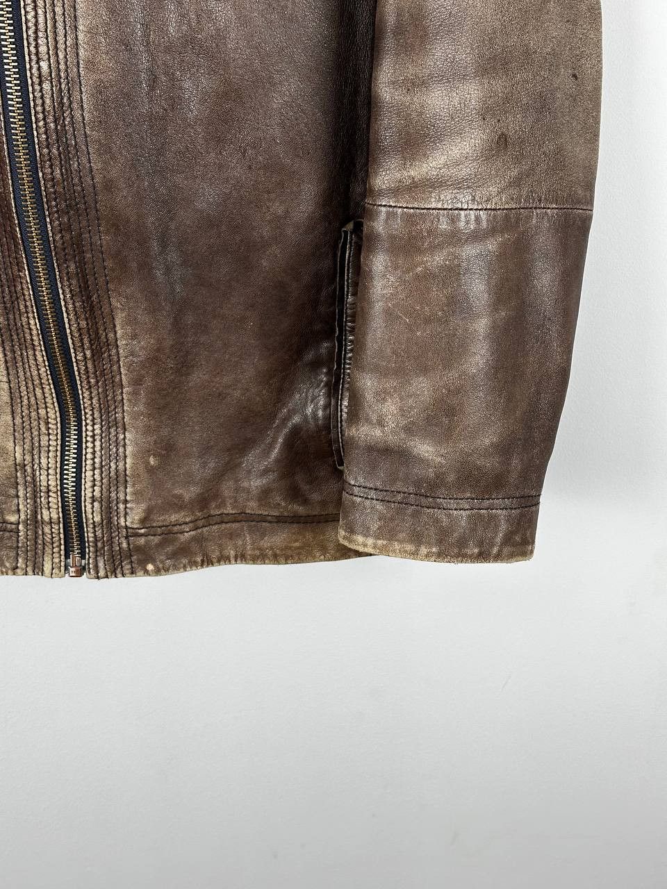 Hugo Boss Vintage Hugo Boss Faded Leather Brown Jacket Size US L / EU 52-54 / 3 - 6 Thumbnail