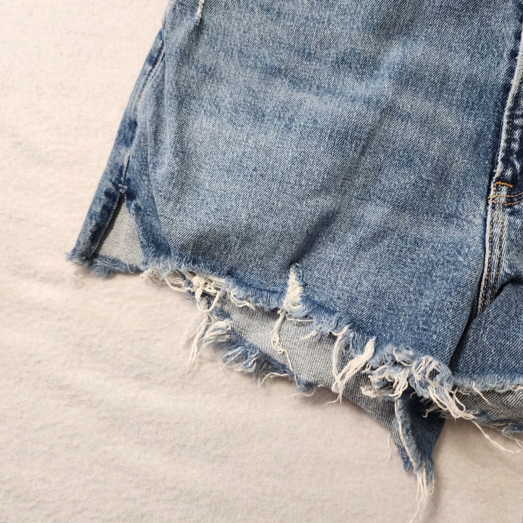 Abercrombie & Fitch Abercrombie Fitch Mom Shorts Womens 29 Blue Distressed Cut Off Curve Love Denim Size 29" - 5 Thumbnail