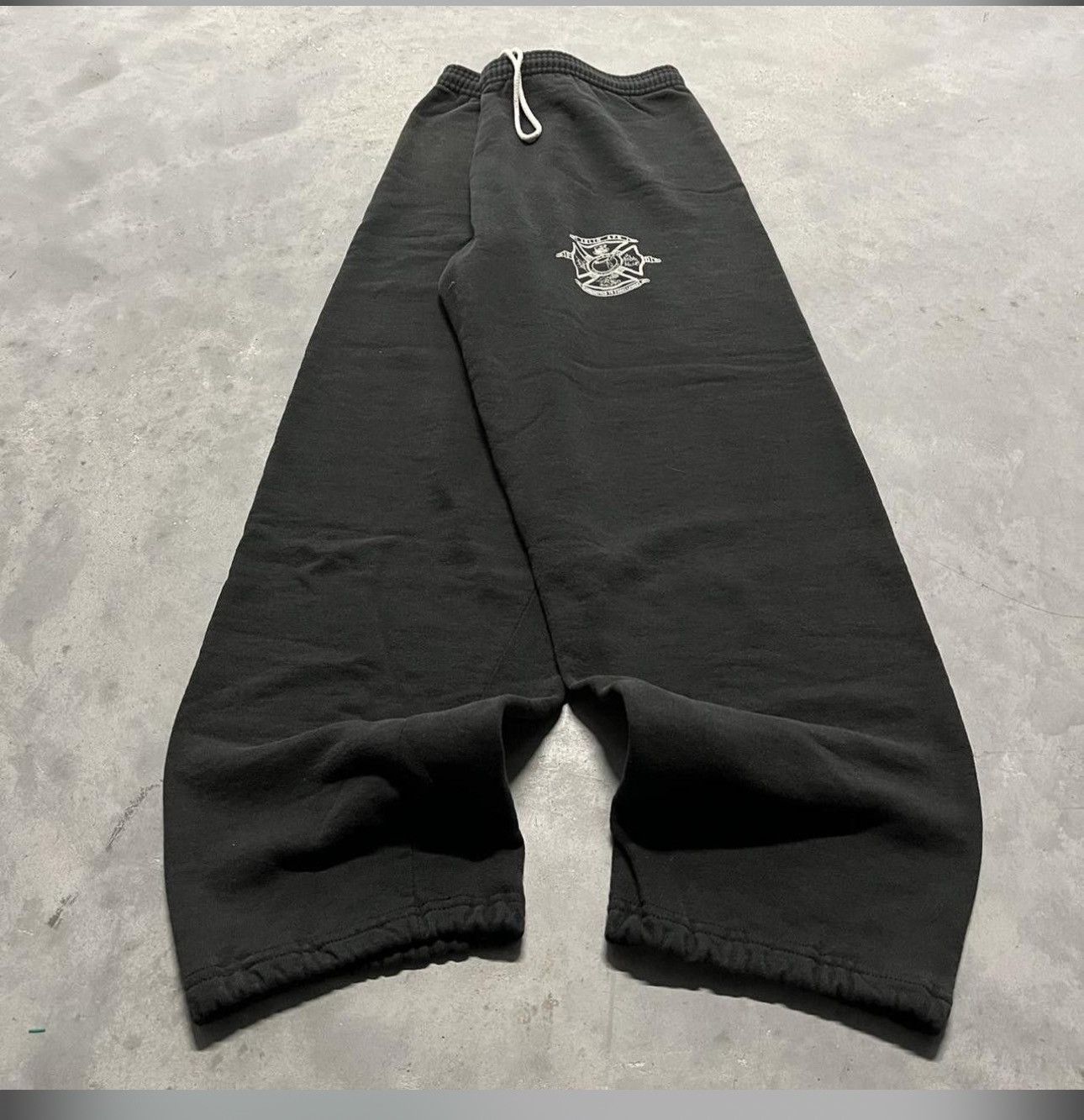 Japanese Brand Black baggy sweatpants Size US 34 / EU 50 - 1 Thumbnail