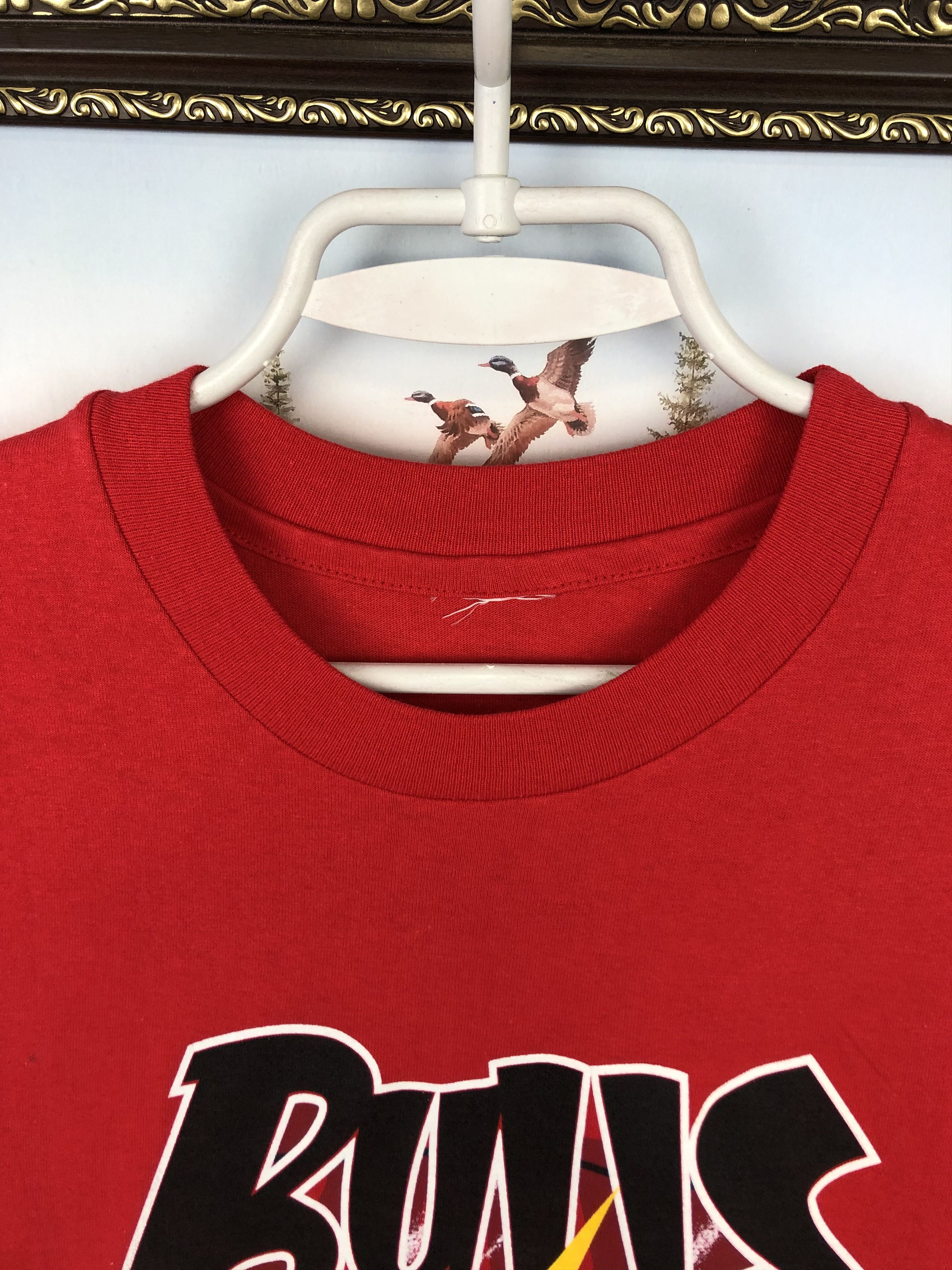 Vintage Vintage 90's Chicago Bulls NBA Shirt Over Print Tee Jordan Size US M / EU 48-50 / 2 - 8 Thumbnail