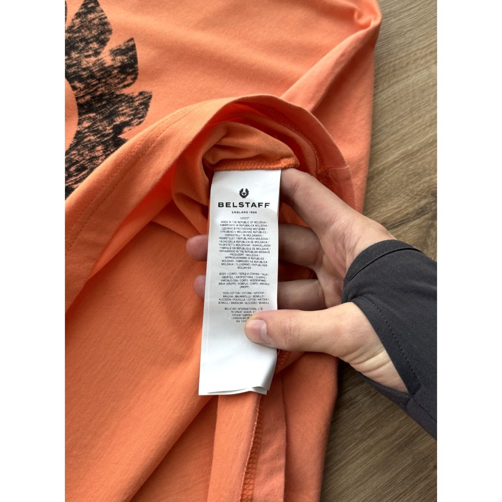 Belstaff VINTAGE Belstaff HEX PHOENIX HEAVYWEIGHT COTTON T-SHIRT Mens Orange L Shirt 90s Size US L / EU 52-54 / 3 - 7 Thumbnail