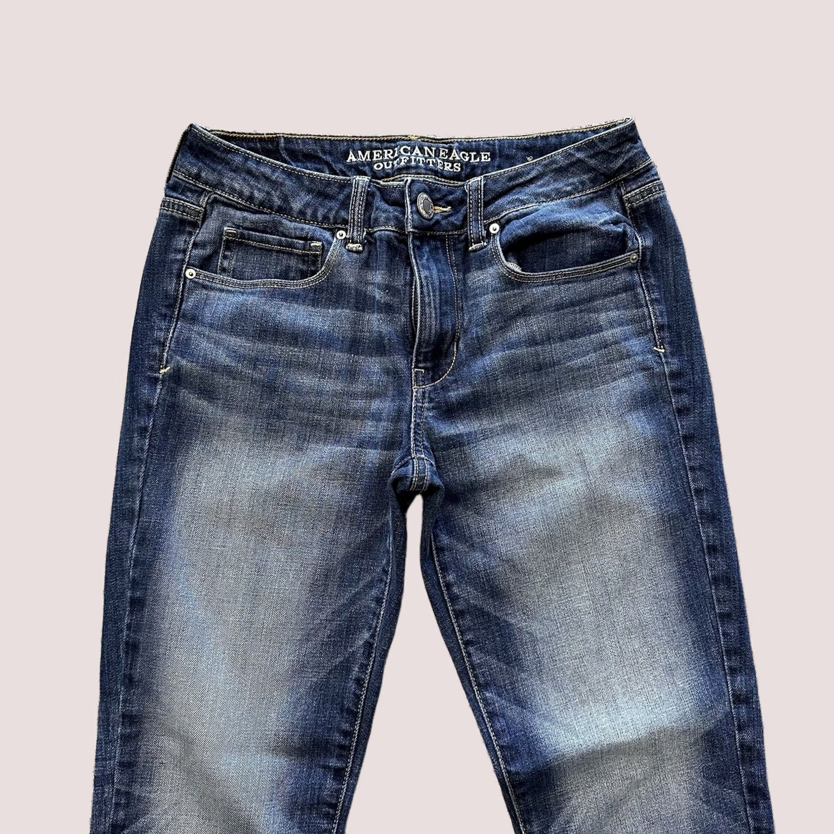 American Eagle Outfitters American Eagle Outfitters Jeans Womens 8 Skinny Mid Rise 28x28 Medium Wash Blue Denim 5-Pocket Slim Regular Calf Inseam 28in NS Size 28" / US 6 / IT 42 - 1 Thumbnail