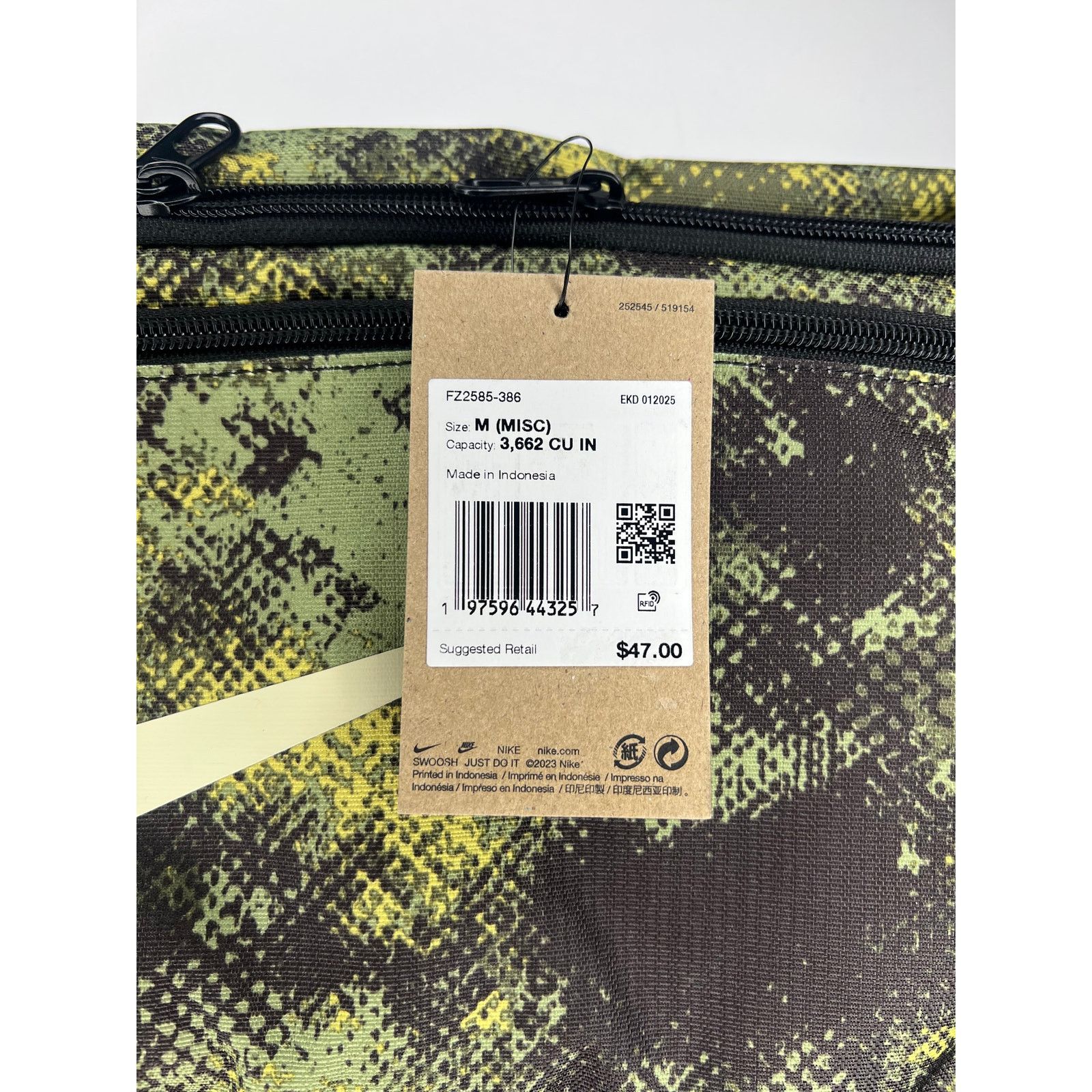 Nike Nike Brasilia Duffel Bag Snake Print Green Size Medium Size ONE SIZE - 4 Thumbnail