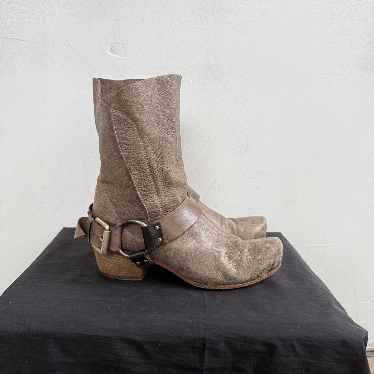 VIC MATI Vic Matie Lamb Leather Cow Boy Ankle Boots Size US 7 / IT 37 - 4 Thumbnail