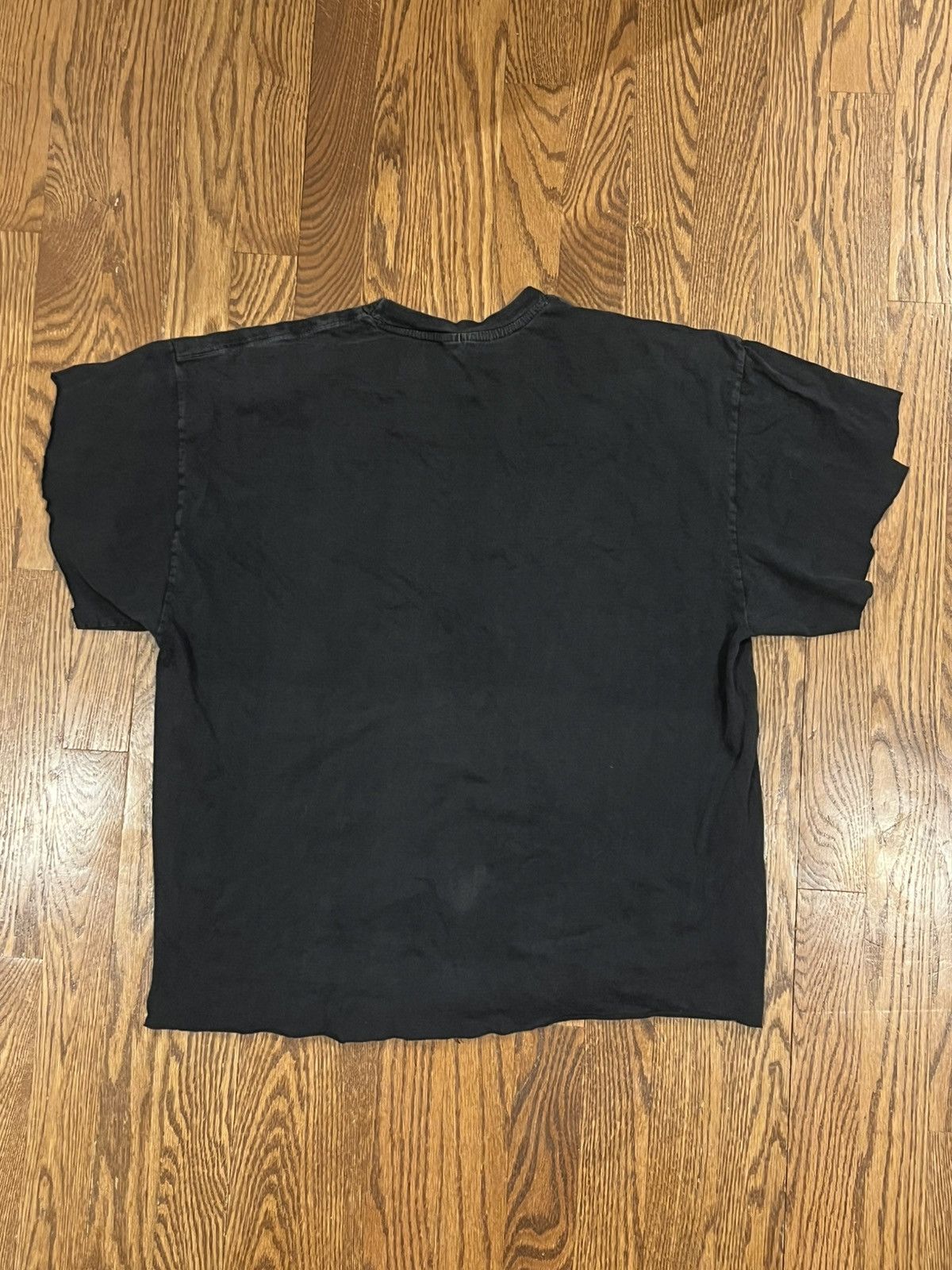 Vintage Rare Faded Black Vintage Embroidered Cropped Raw Hem T-Shirt Size US S / EU 44-46 / 1 - 3 Thumbnail