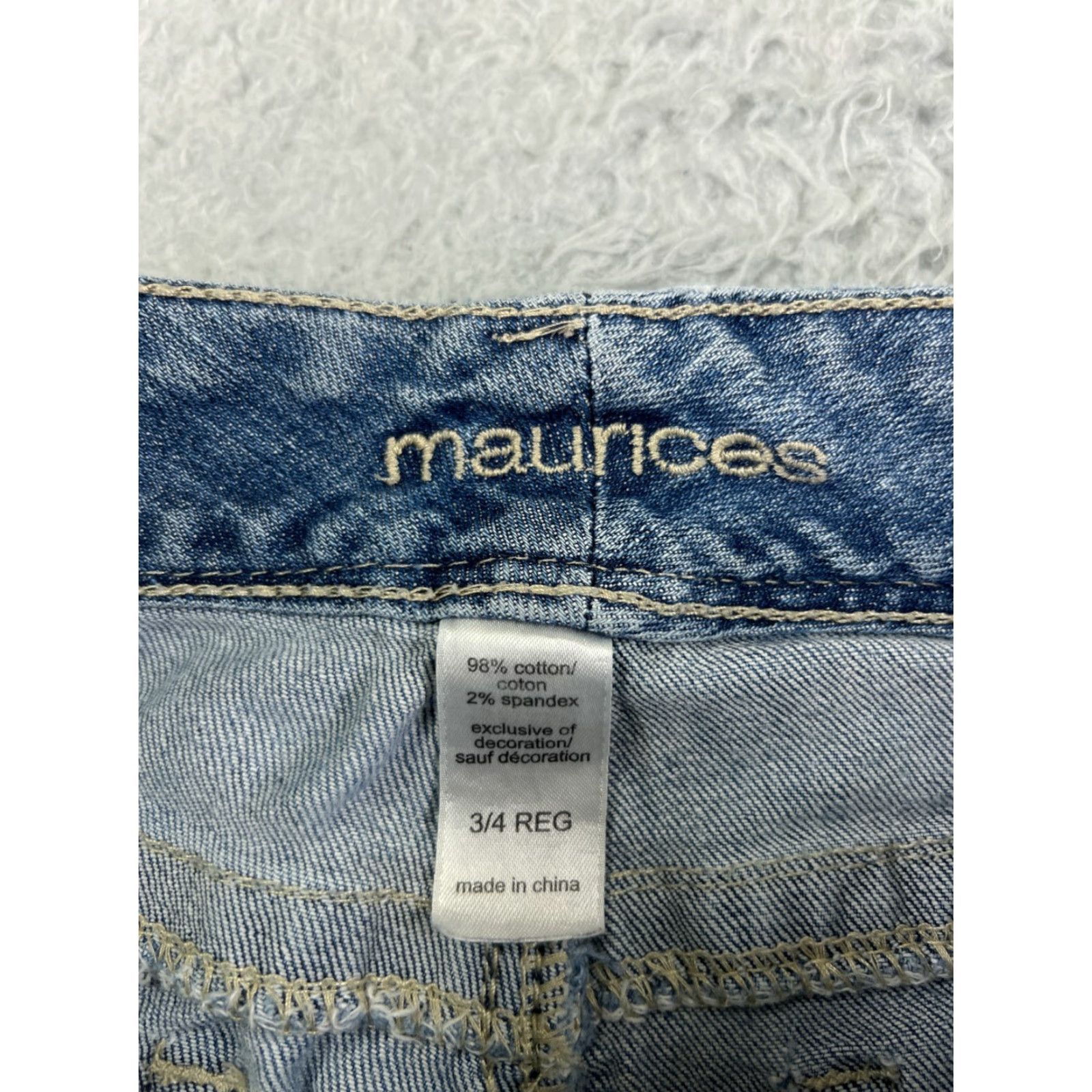 Vintage Maurices Jeans Women Bootcut Denim Blue Light Wash 3 Low Rise 30 Inseam 5-Pocket Embroidered Rhinestone Size 26" / US 2 / IT 38 - 3 Thumbnail