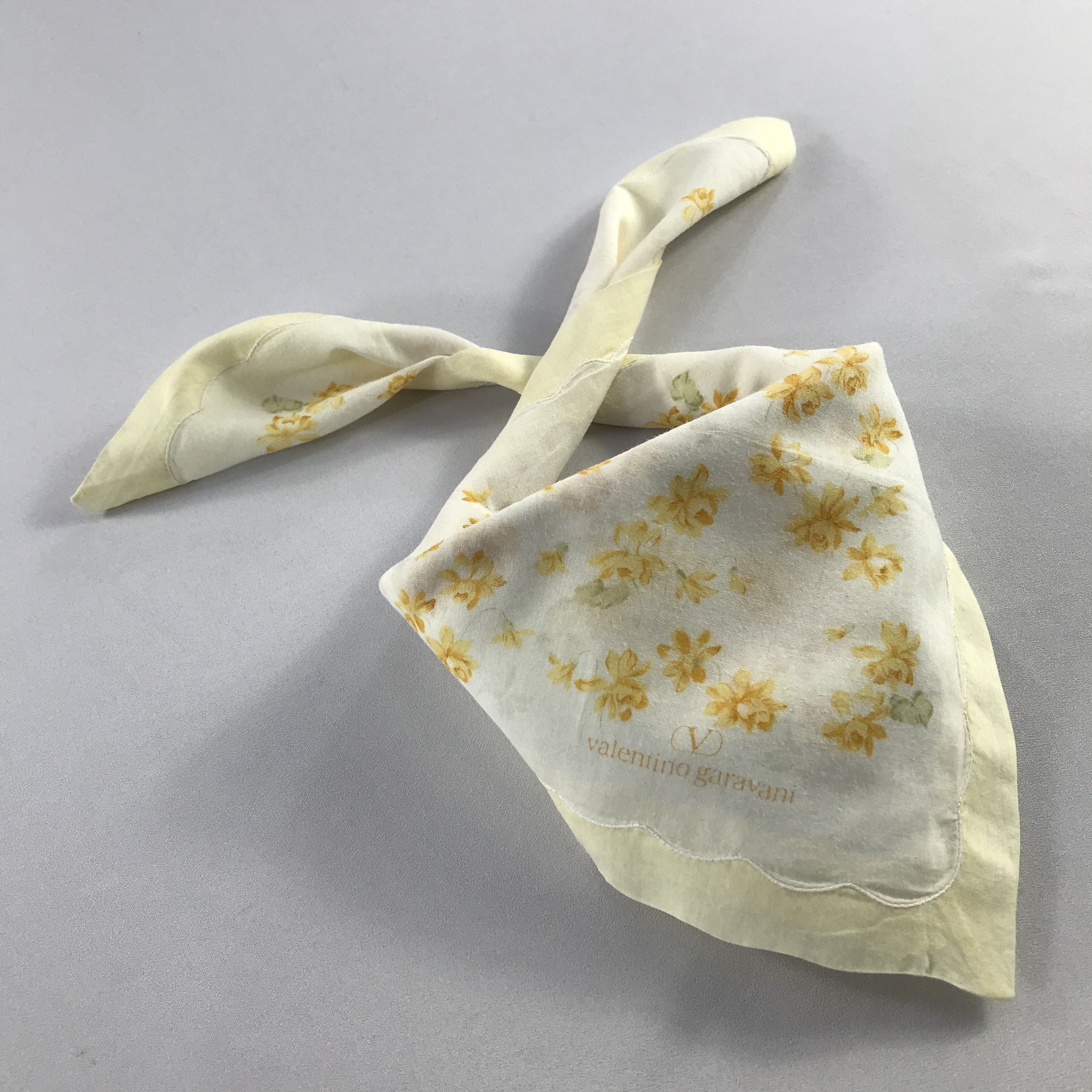 Valentino Valentino Garavani Handkerchief / Bandana / Neckerchief C662 Size ONE SIZE - 2 Thumbnail