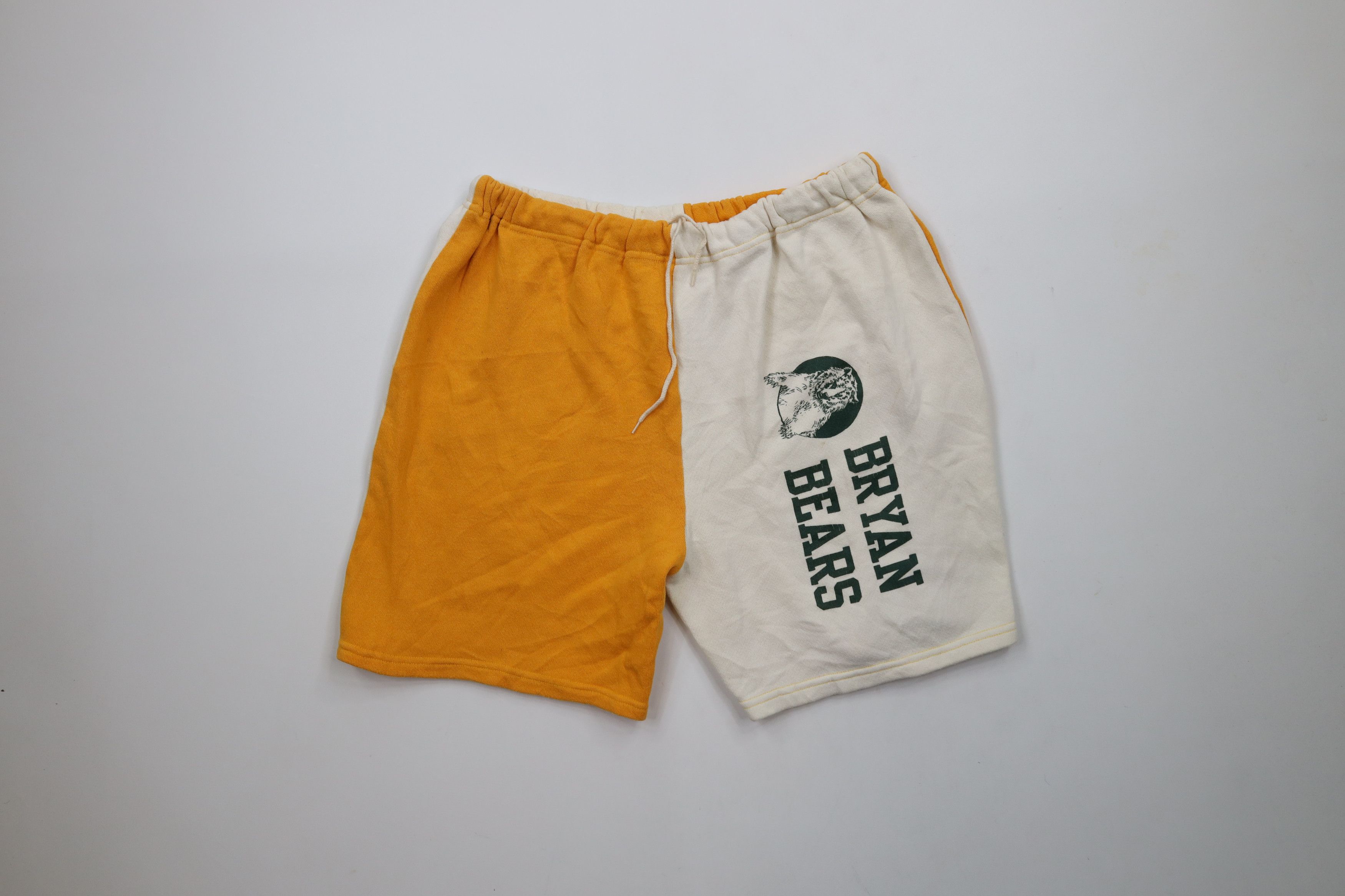 Vintage Vintage 90s Streetwear Block Bears Sweatpants Shorts USA Size US 36 / EU 52 - 1 Thumbnail