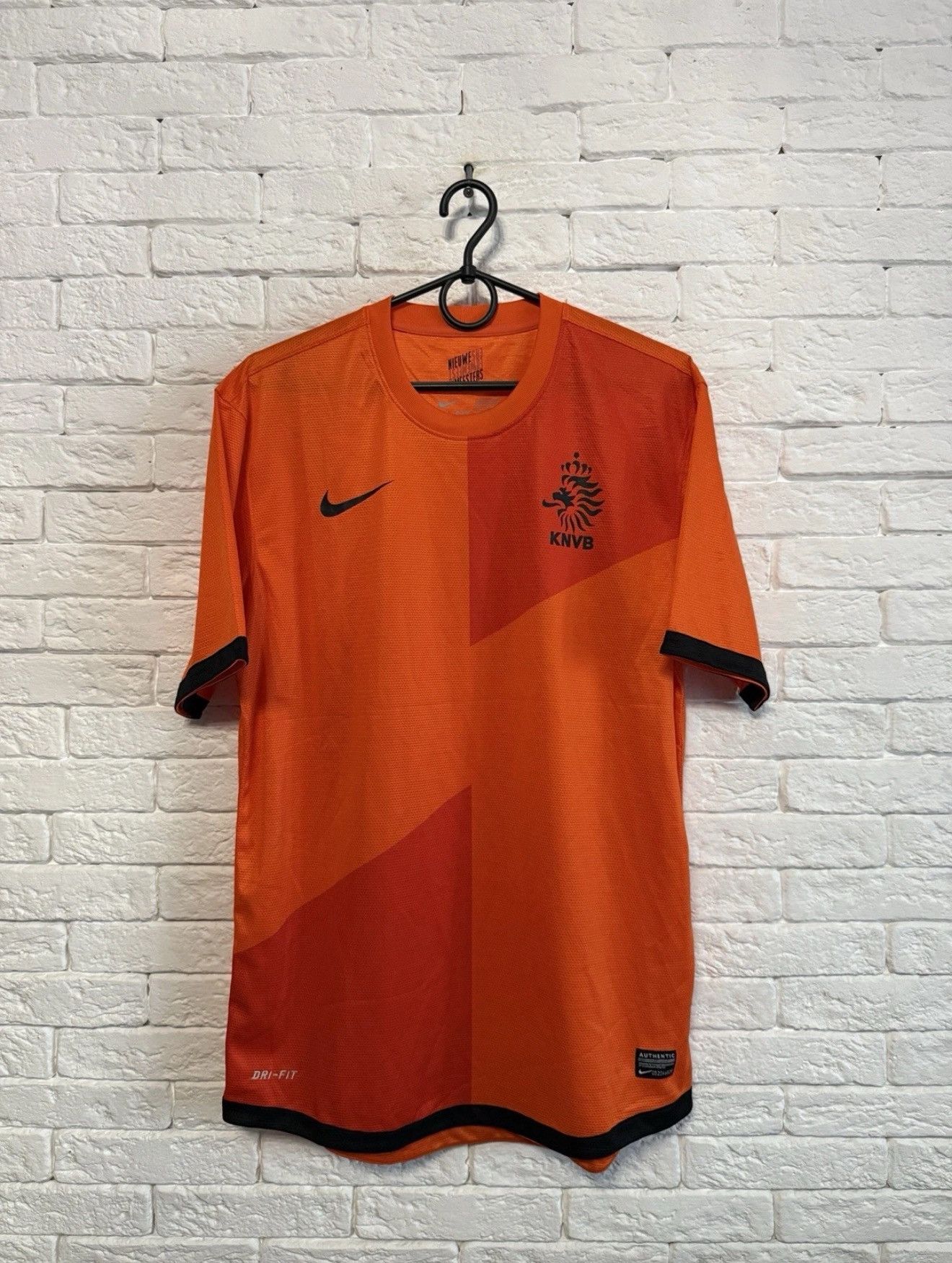 Nike Nike KNVB Netherlands 12/13 Home Jersey Sz M Size US M / EU 48-50 / 2 - 1 Thumbnail