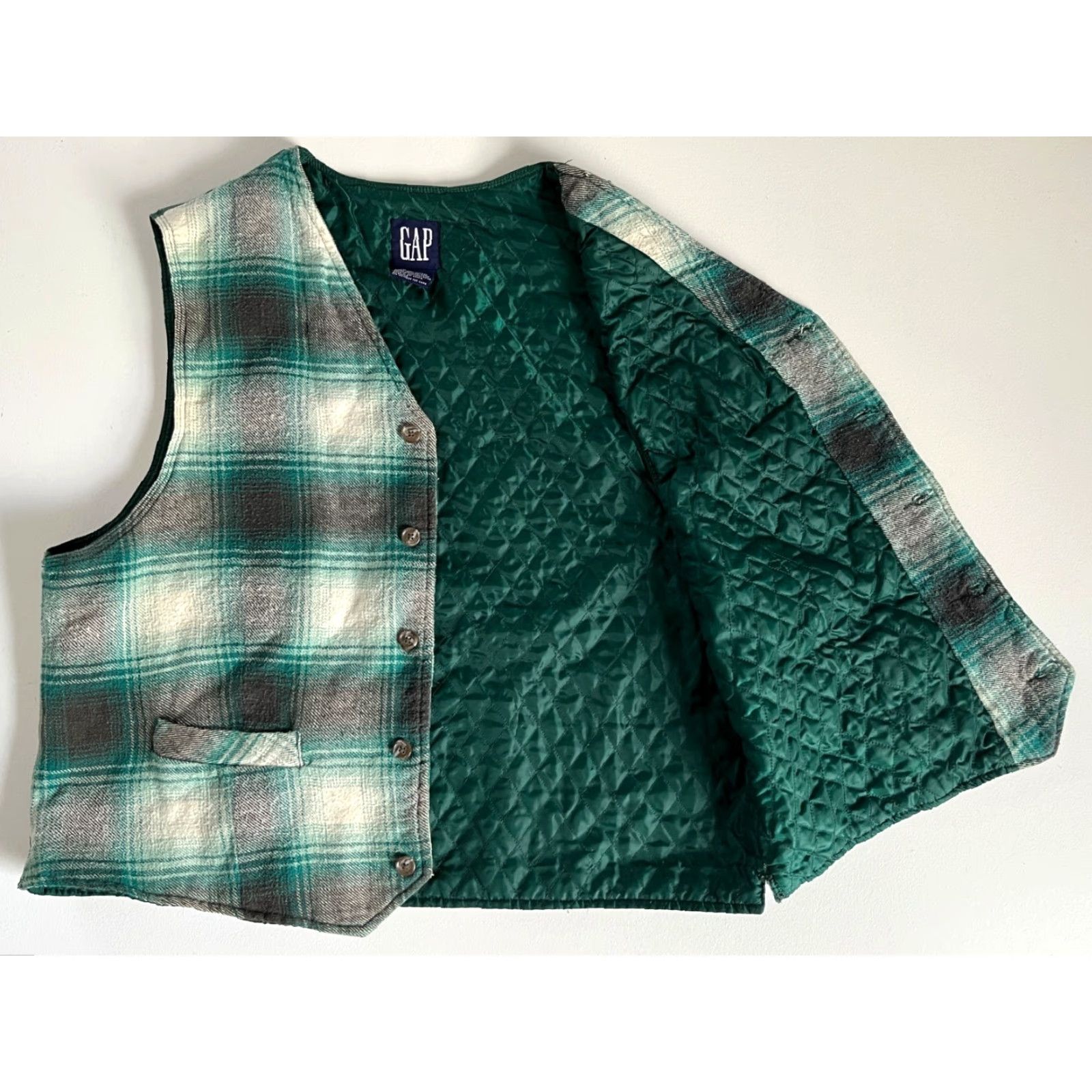 Gap VINTAGE Gap Vest Shirt Men 90s Plaid Green L Waistcoat Padded Pockets Size US L / EU 52-54 / 3 - 3 Thumbnail