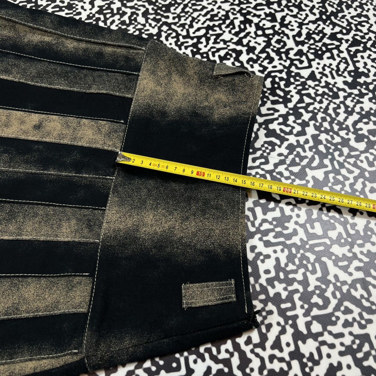 Japanese Brand Vintage Y2K Japanese Style Sexy Retro Wool Flared Mini Skirt Size 26" / US 2 / IT 38 - 19 Thumbnail