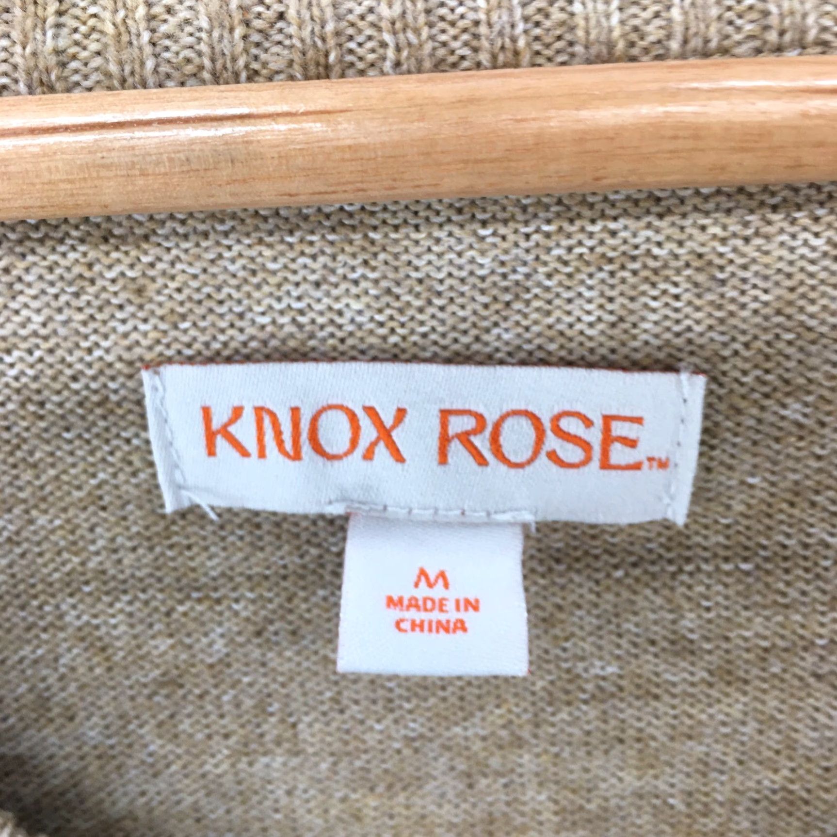 Vintage Knox Rose Vneck Sweater Womens M Beige Stars Polyester Long Sleeve Pullover Size M / US 6-8 / IT 42-44 - 6 Thumbnail