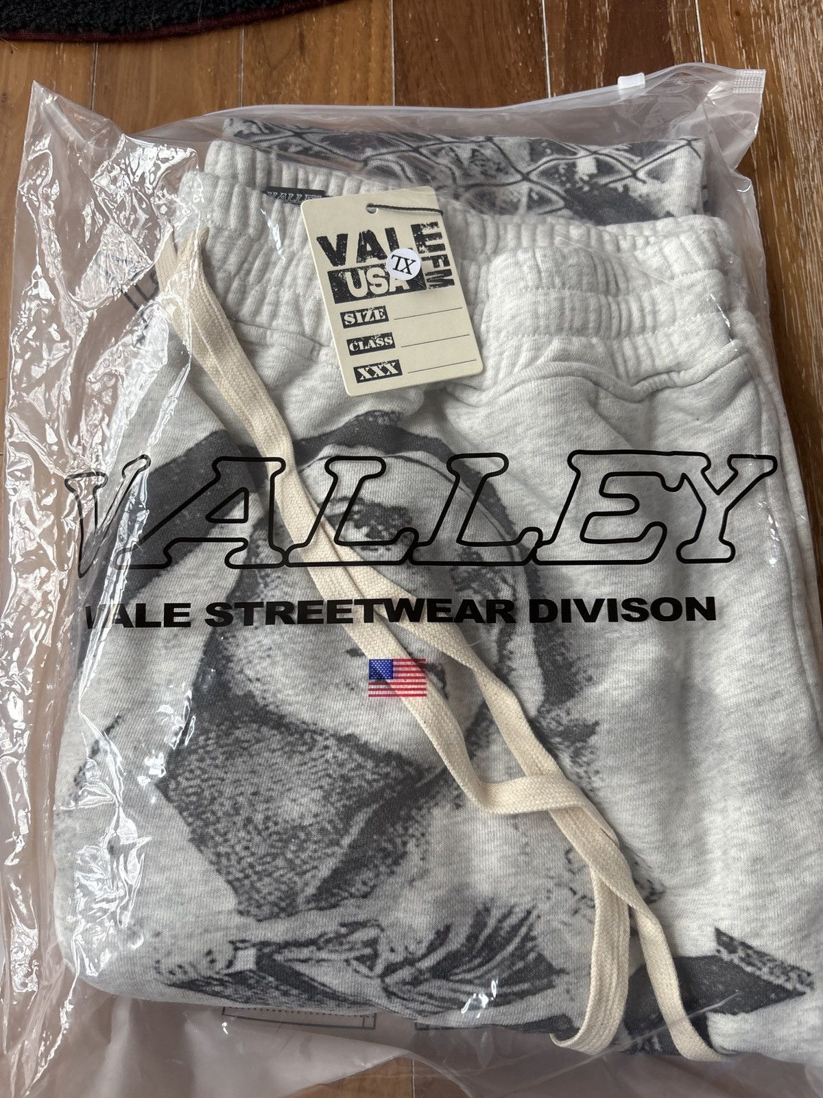 Vale Vale mural sweatpants grey Size US 36 / EU 52 - 10 Thumbnail