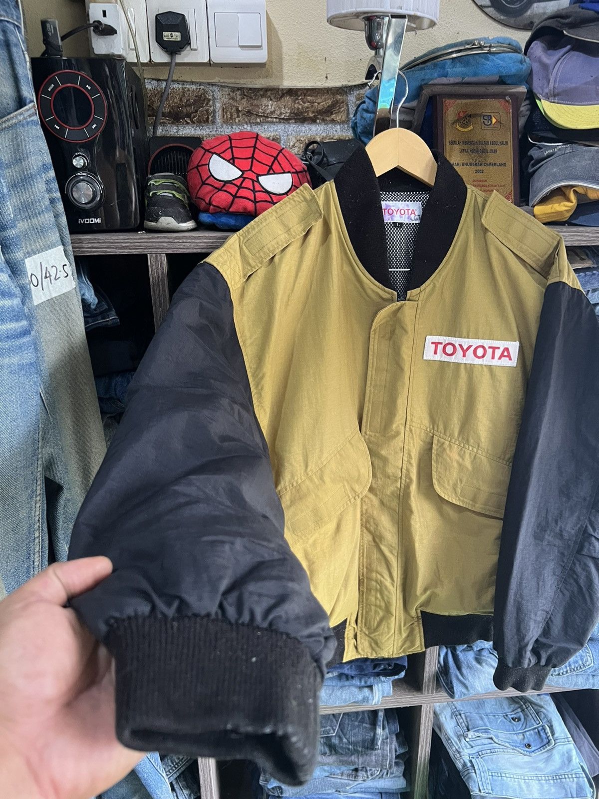Japanese Brand 🔥Vintage Toyota Zipper Jacket Size US L / EU 52-54 / 3 - 11 Thumbnail
