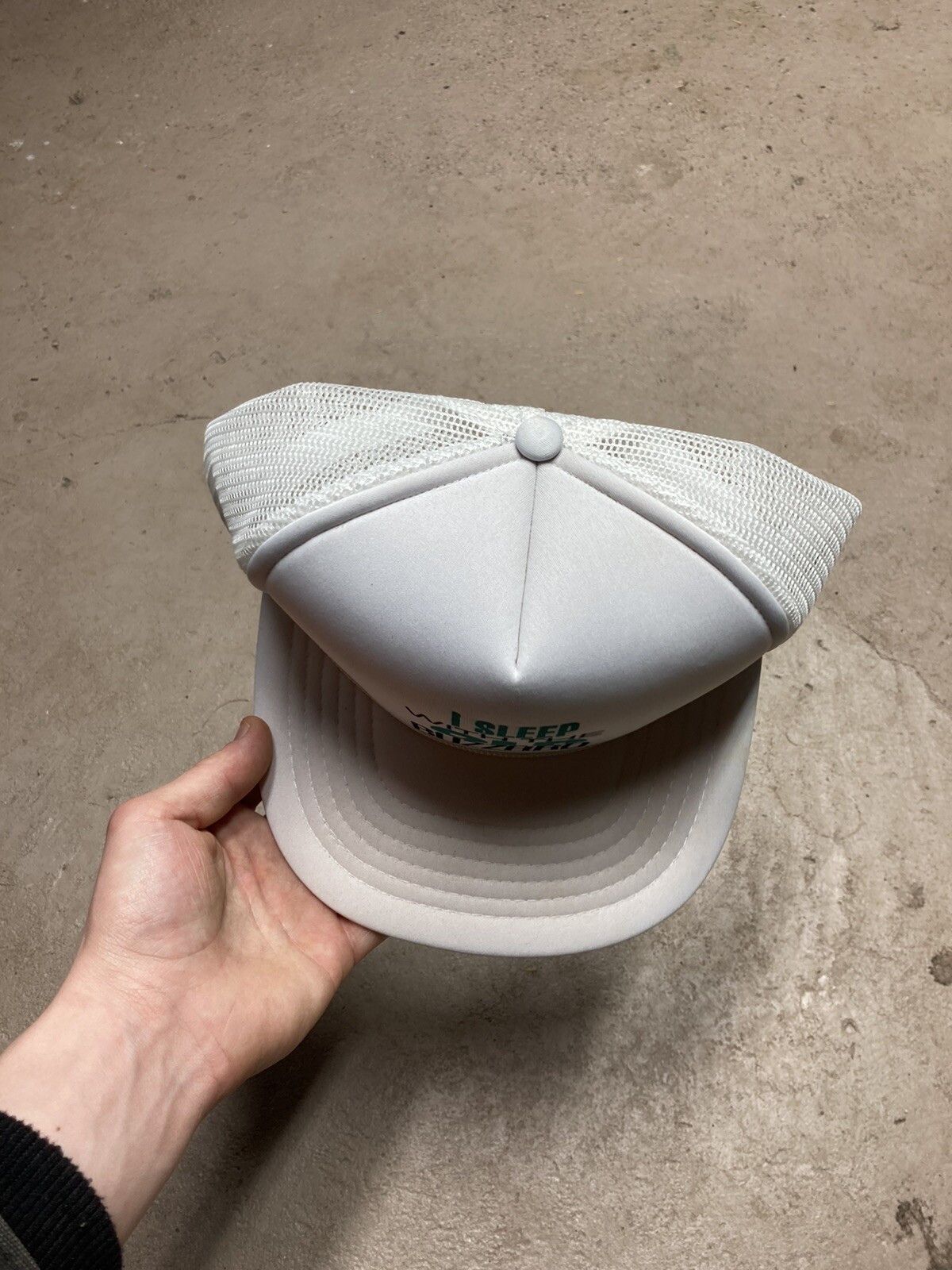 Vintage vtg 90s trucker hat I sleep with the old buzzard funny joke Size ONE SIZE - 2 Thumbnail