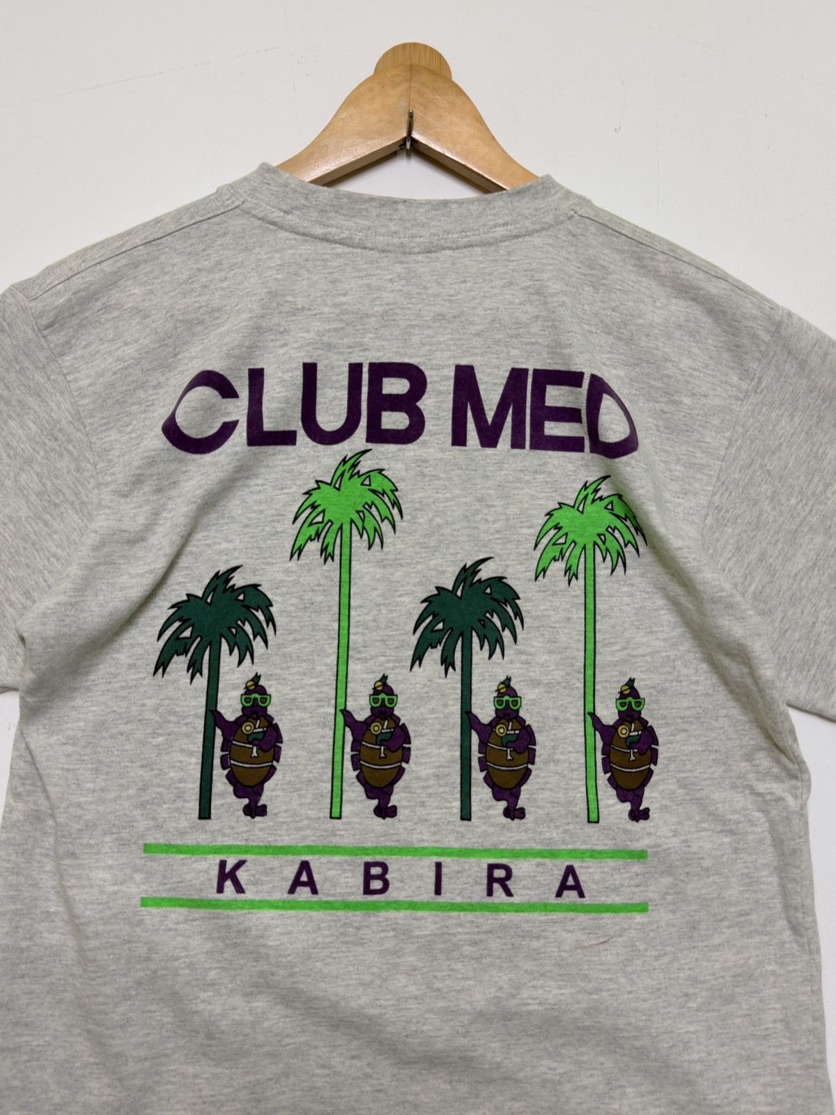 Vintage Vintage Club Med Kabira Resort Back Graphic Tee Size US XS / EU 42 / 0 - 9 Thumbnail