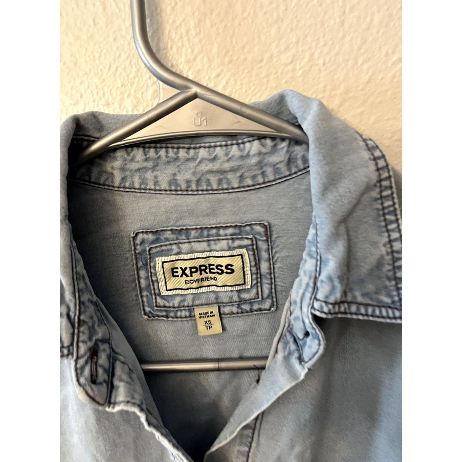 Express Express Shirt Women's XS Blue Button Up Collared Long Sleeve ChMbray Size XS / US 0-2 / IT 36-38 - 2 Thumbnail