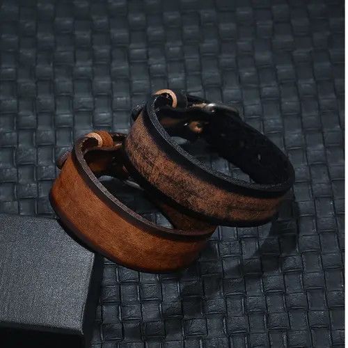 Japanese Brand Vintage leather bracelet Size ONE SIZE - 8 Thumbnail