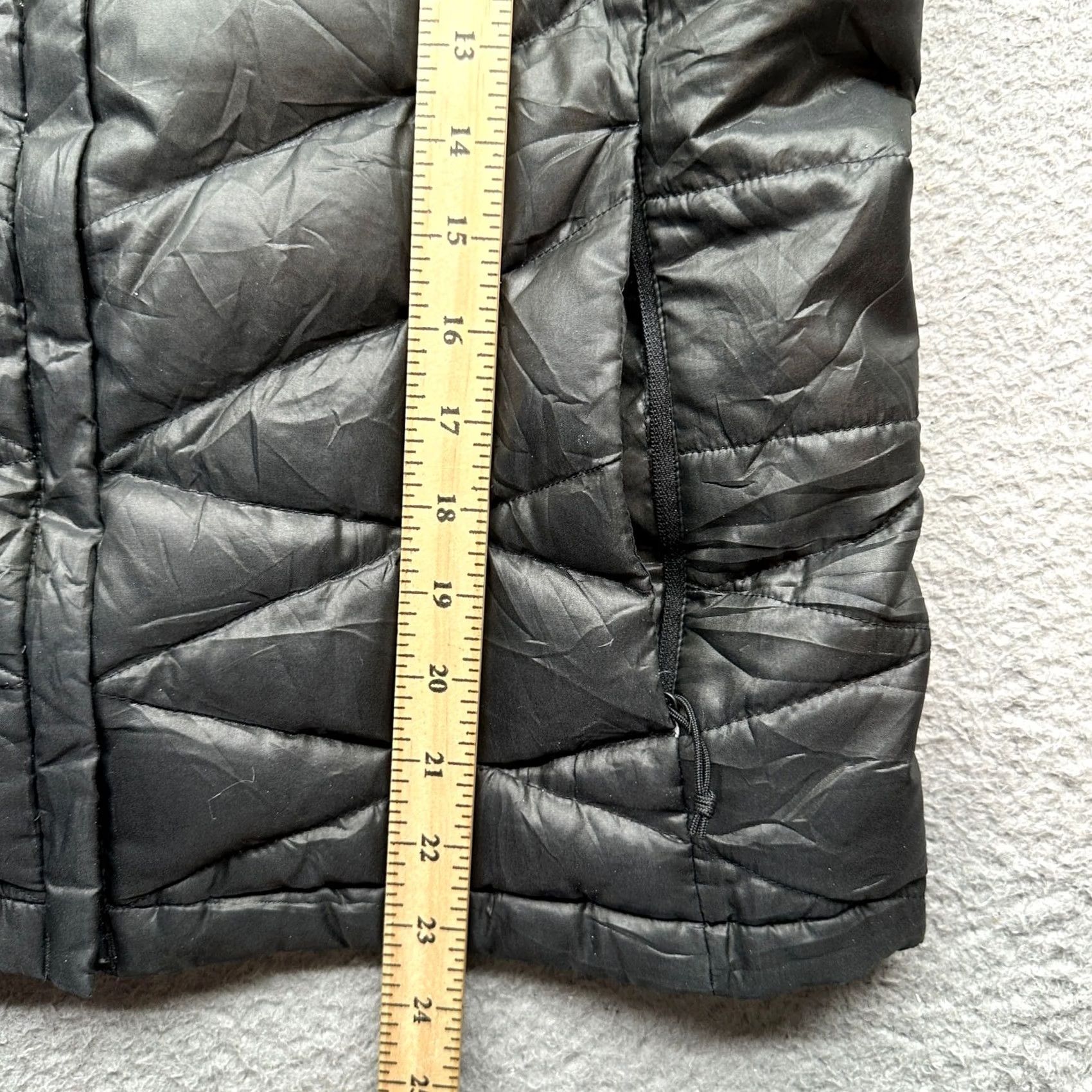 The North Face The North Face Puffer Vest Womens Medium Black 550 Down Fill Aconcagua Quilted Zip Vest Womens M Black Size M / US 6-8 / IT 42-44 - 5 Thumbnail