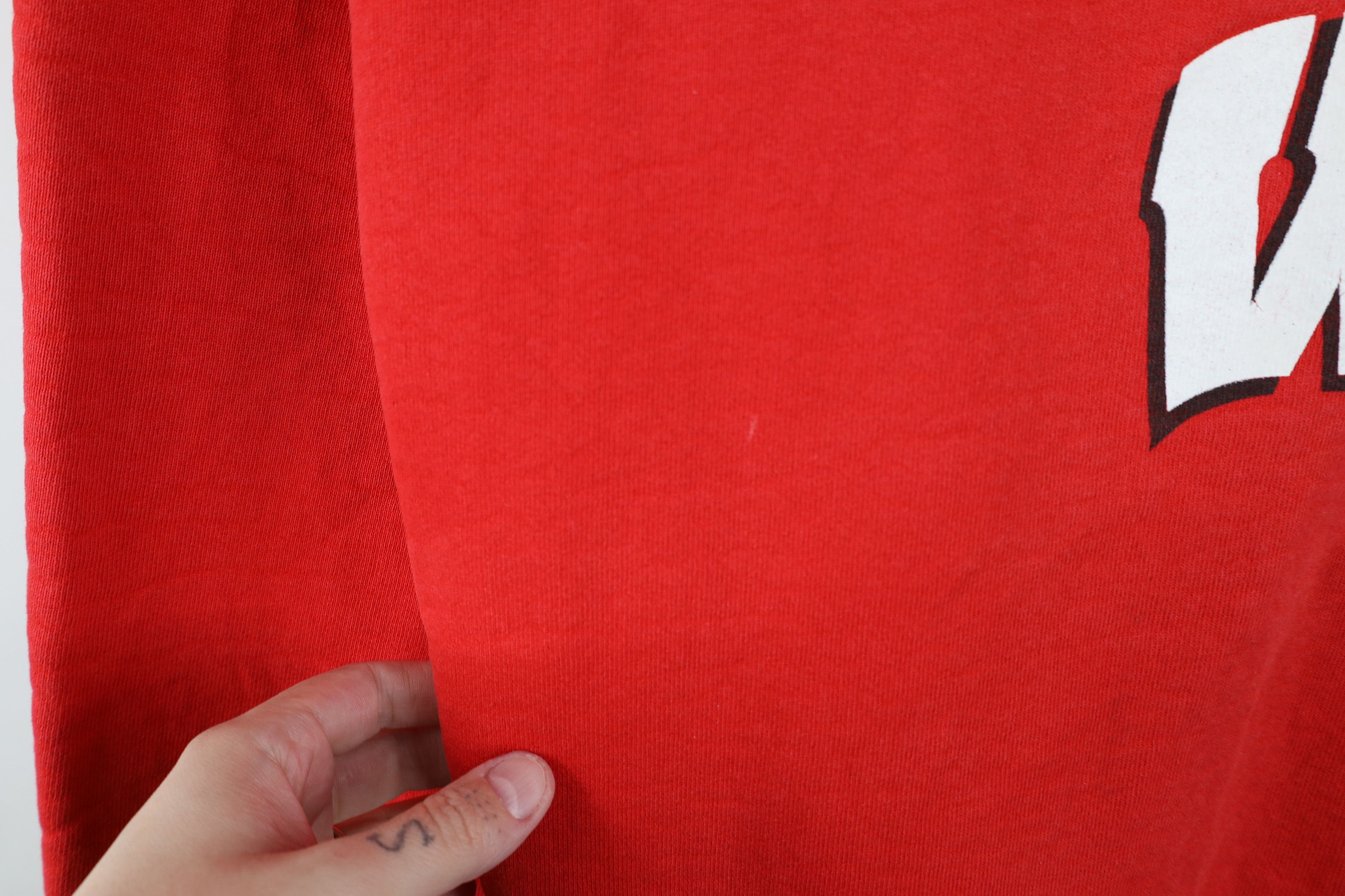 Vintage Vintage 90s Heavy University of Wisconsin Sweatshirt Red USA Size US XL / EU 56 / 4 - 6 Thumbnail