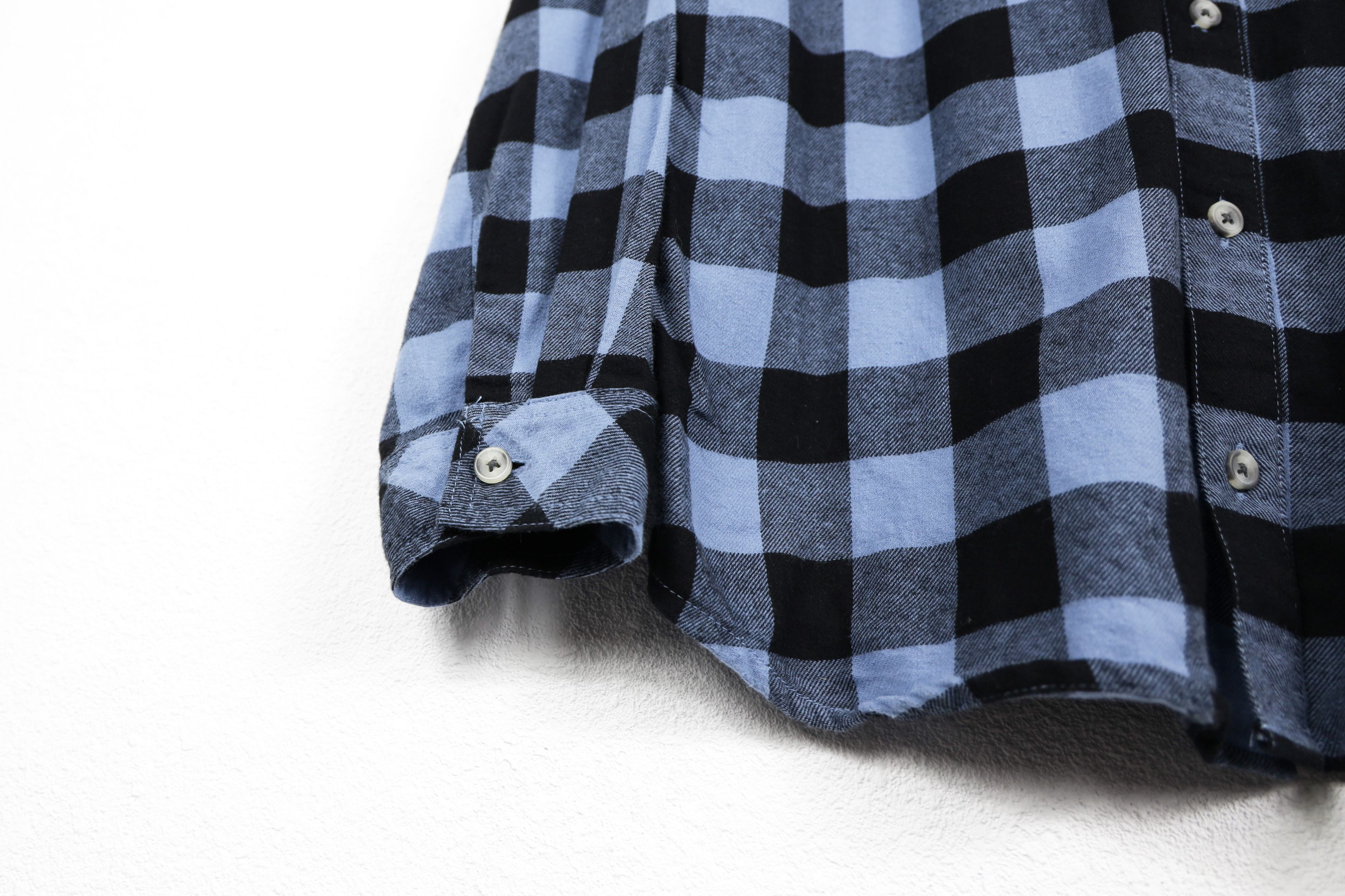 Carhartt × Flannel Vintage Carhartt Pocket Logo Blue Black Check Flannel Shirt Size US S / EU 44-46 / 1 - 7 Thumbnail