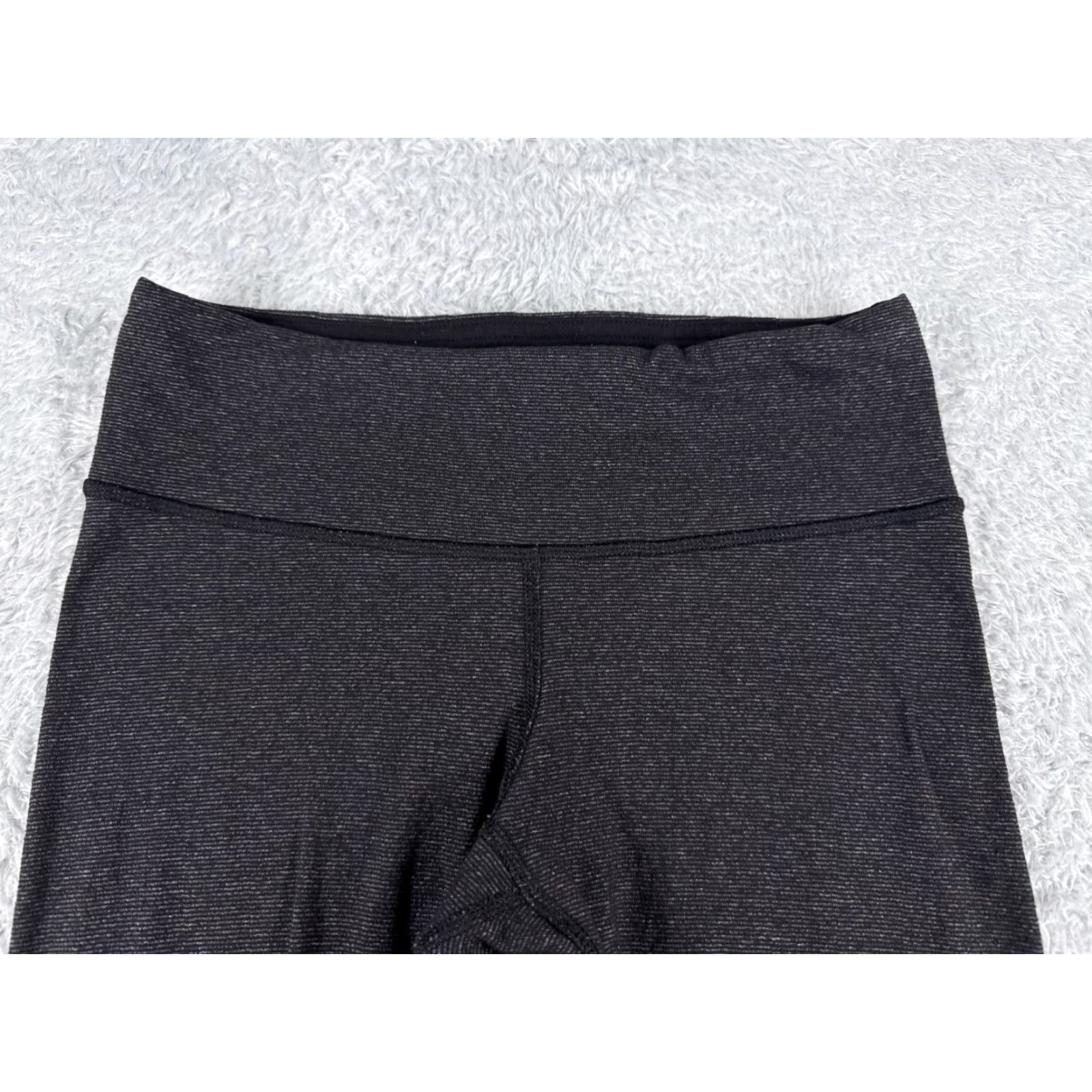 Lululemon Lululemon Wunder Under Pants Womens 4 Gray Cropped 21" Inseam Yoga Activewear Pockets Zip Pocket Low Rise Size 27" / US 4 / IT 40 - 4 Thumbnail