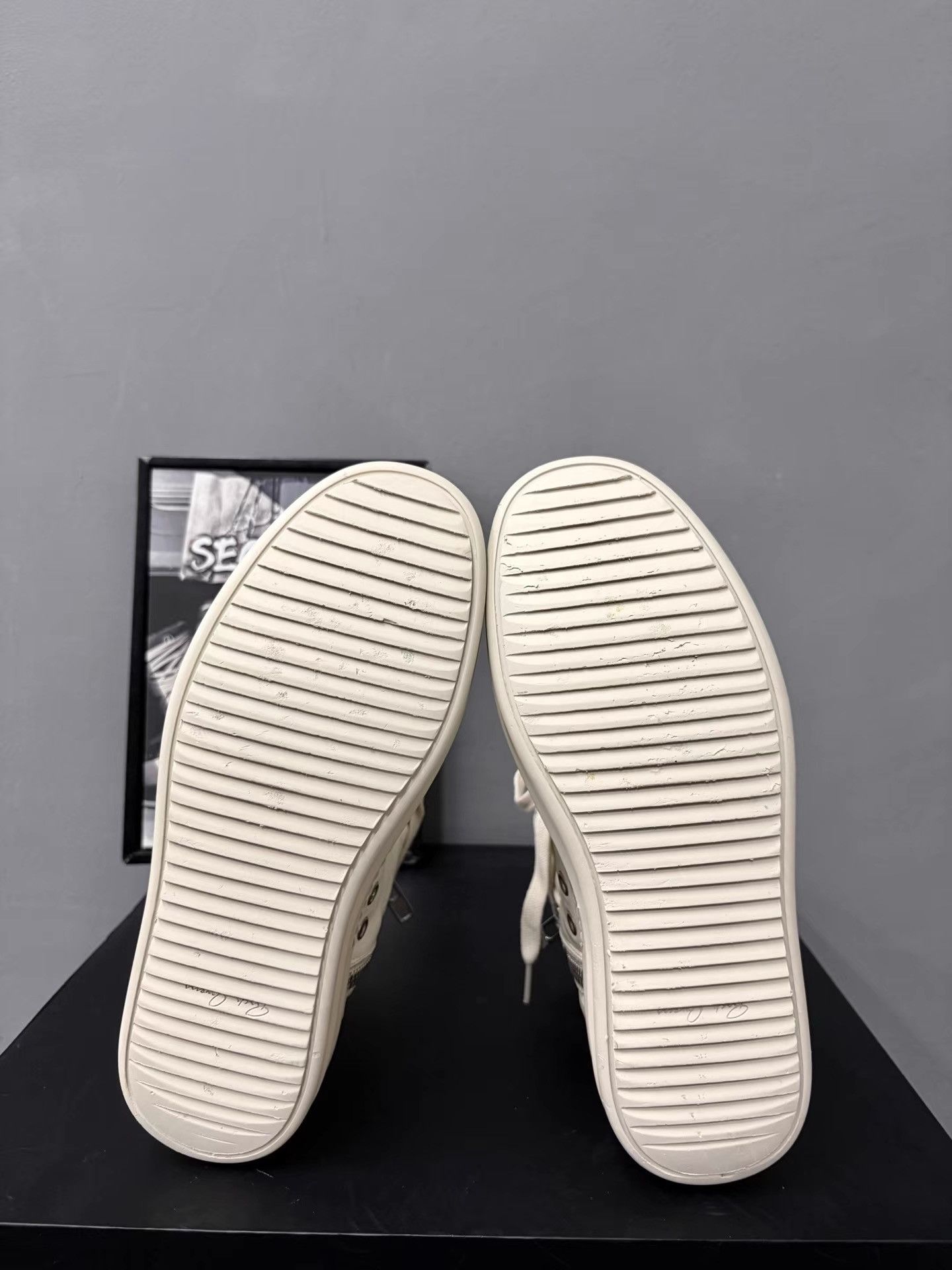 Rick Owens Rick Owens Mainline White High-Top Big Converse K34 Size US 9 / IT 39 - 8 Thumbnail