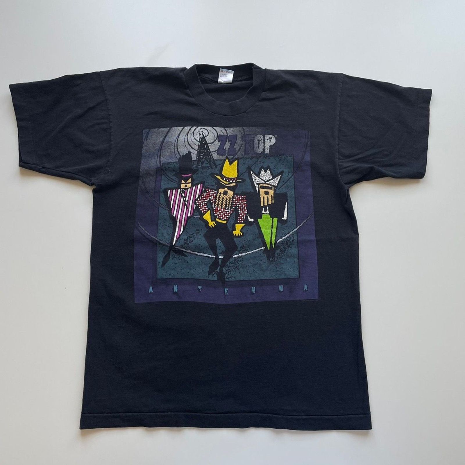 Band Tees Vintage 90s ZZ Top Antenna World Tour T Shirt Large Faded Size US L / EU 52-54 / 3 - 1 Thumbnail
