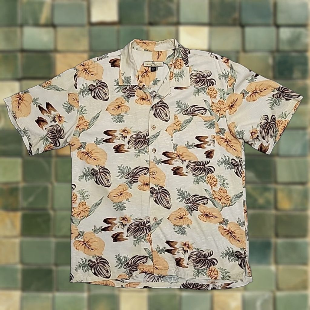 Tommy Bahama Tommy Bahama Shirt Mens Large 100% Silk Multicolor Floral Hawaiian Short Sleeve Size US L / EU 52-54 / 3 - 1 Thumbnail