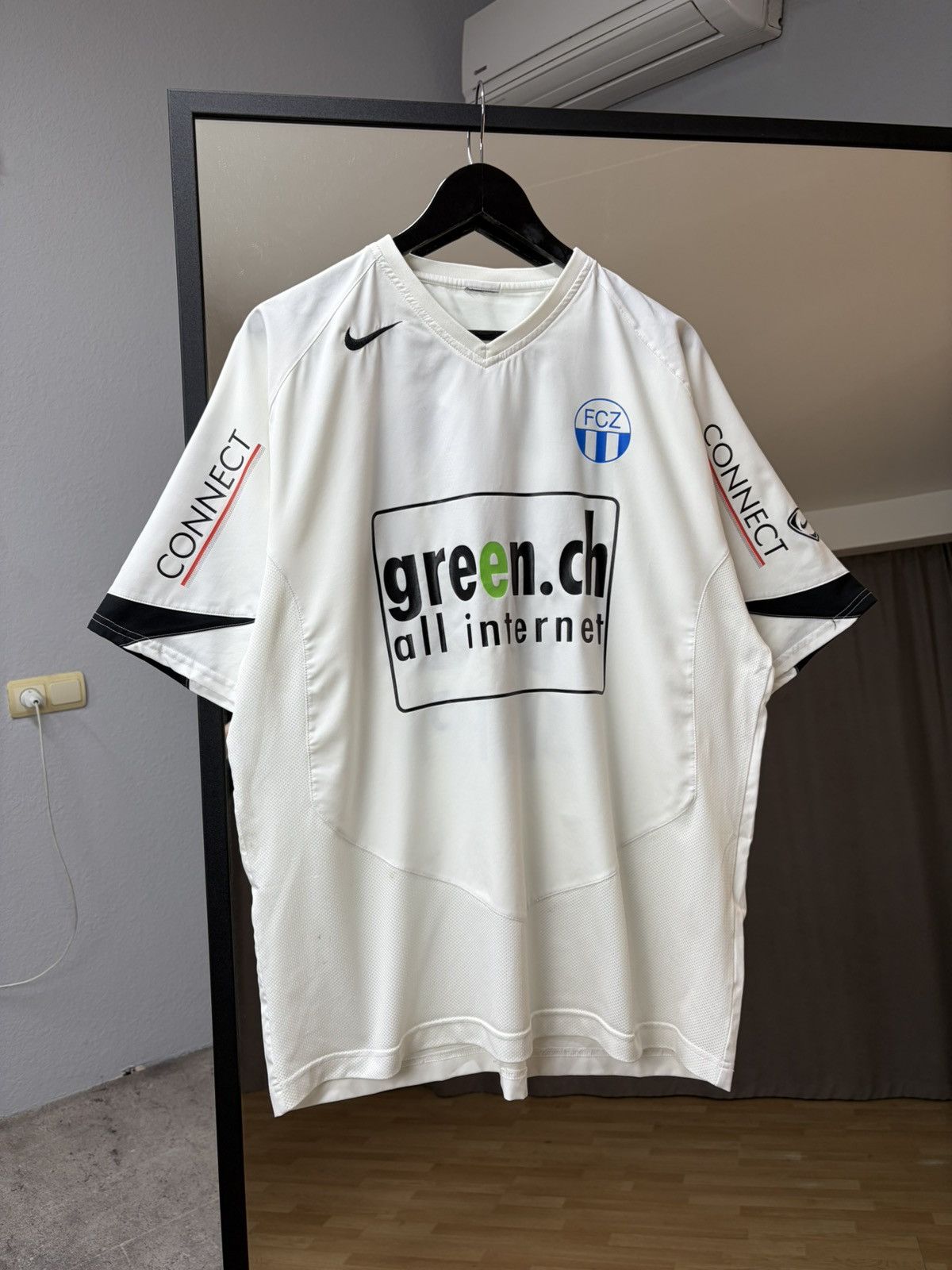 Vintage Nike FC Zurich Jersey Y2K Football Shirt SwissLeague
