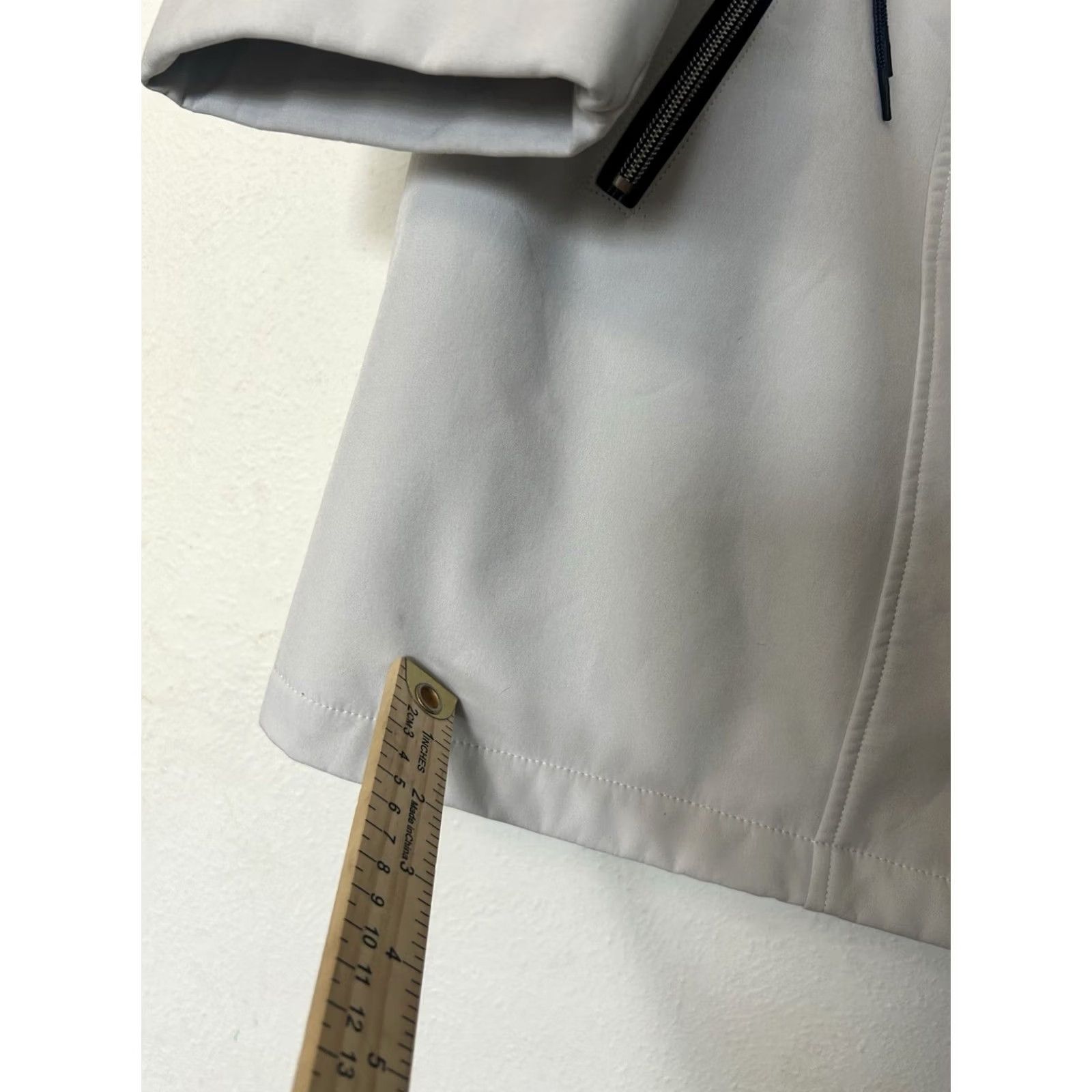 Vintage Ulla Popken Hooded Softshell Rain Jacket Plus Size 32/34 Beige Grey Zip Pockets Windproof Water Resistant Lined Coat Women Size XXS / US 00 / IT 34 - 6 Thumbnail