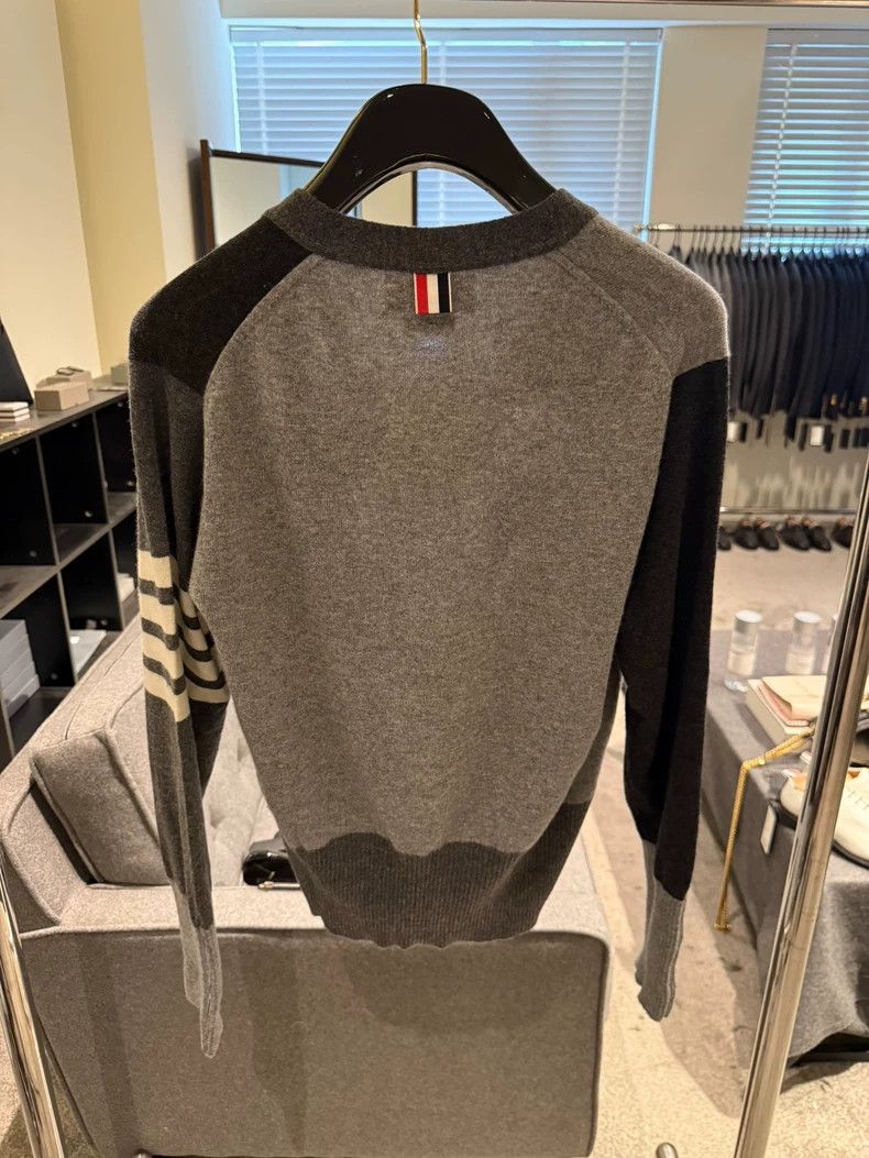 Thom Browne Thom Browne size2 Cashmere cardigan Size US M / EU 48-50 / 2 - 2 Thumbnail