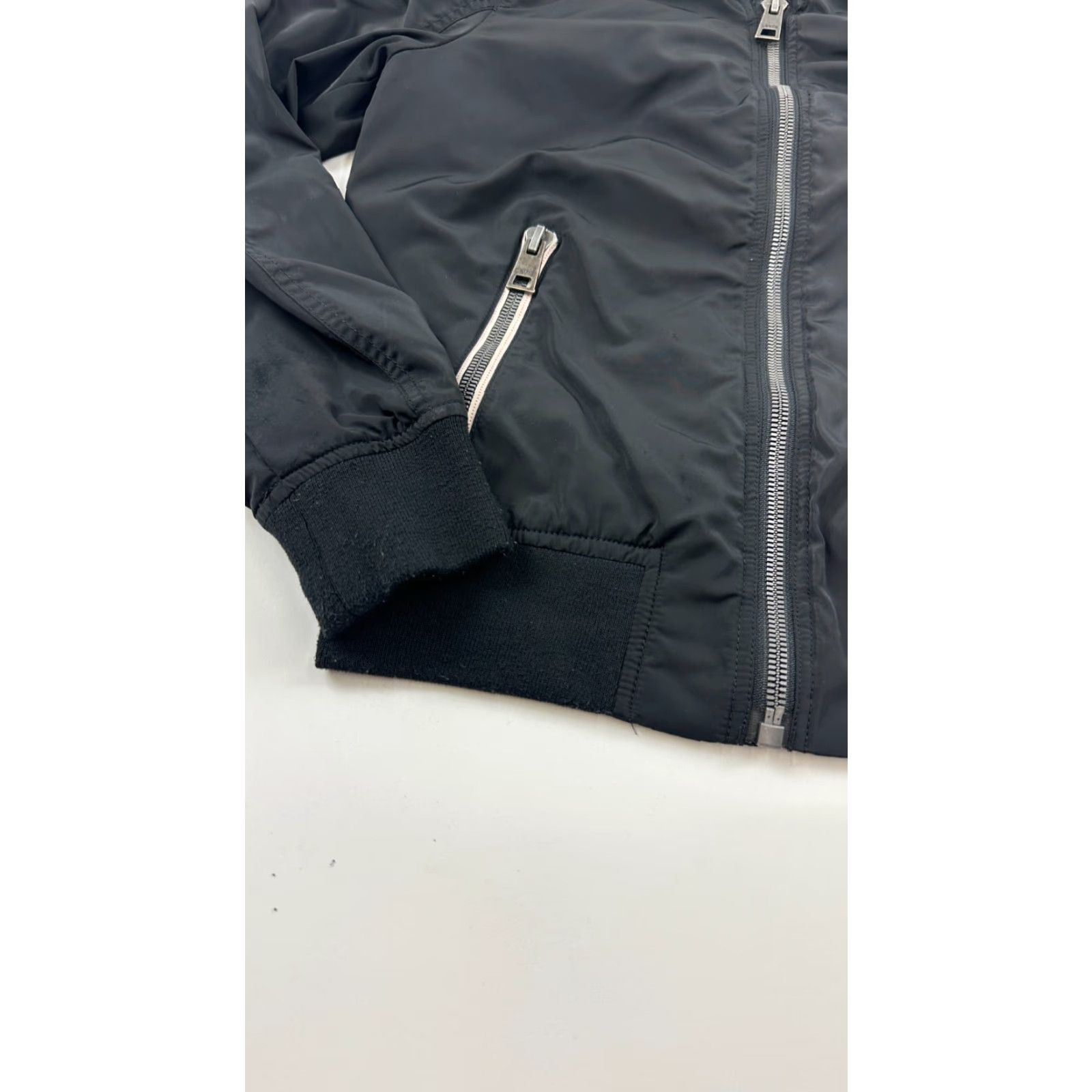 Levi's Levi’s Jacket Womens Small Black Bomber Jacket Full Zip Polyester Stretch Regular Fit Long Sleeve Casual Fall Winter Mens Womens? Size S / US 4 / IT 40 - 2 Thumbnail