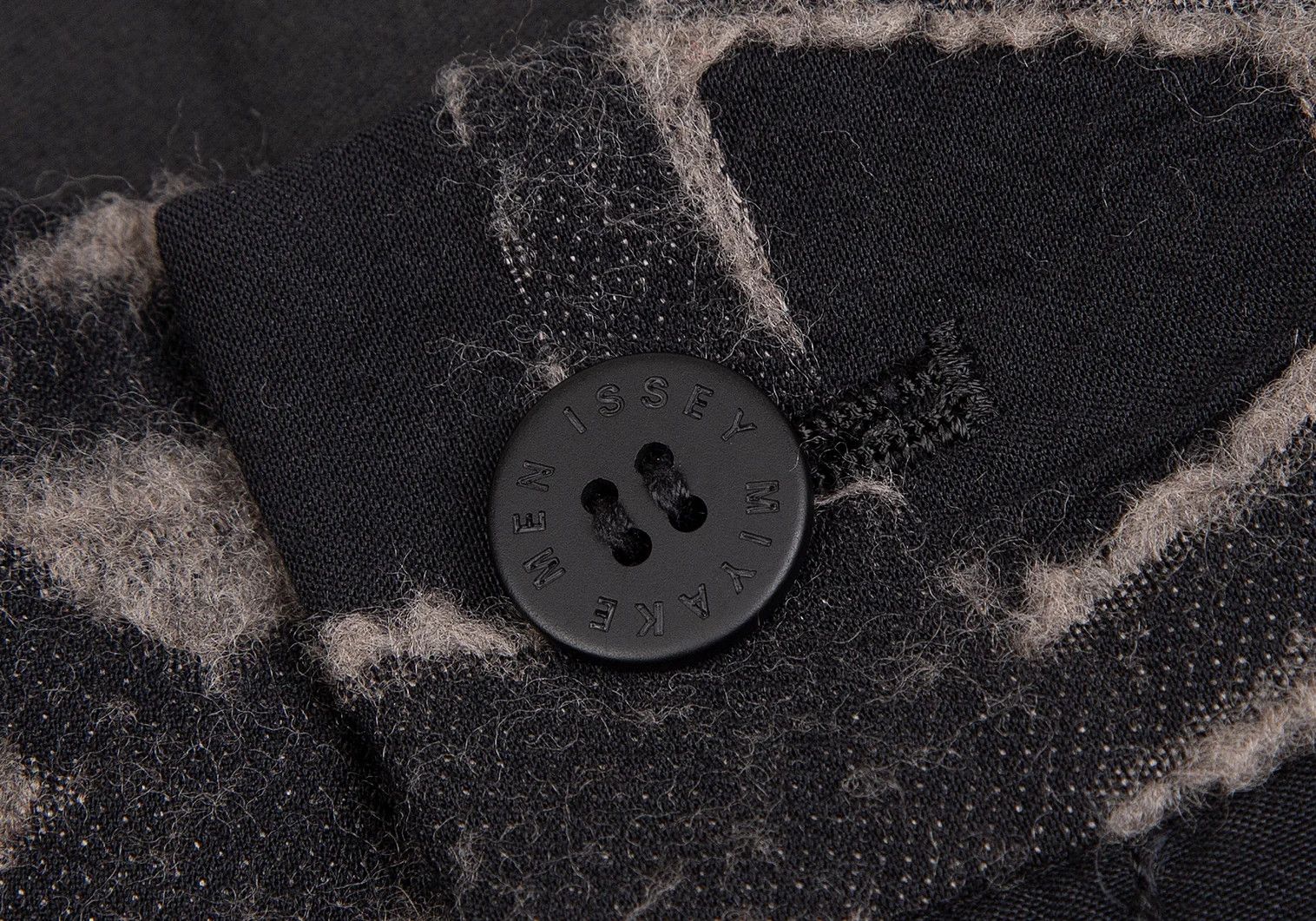 Issey Miyake Cut Jacquard Design Tapered Pants in Black/Gray Size US 36 / EU 52 - 3 Thumbnail