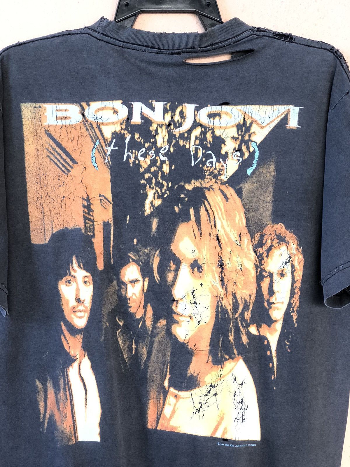 Band Tees × Vintage Thrashed 📍Vintage 90s BON JOVI Bootleg Tee Size US L / EU 52-54 / 3 - 18 Thumbnail
