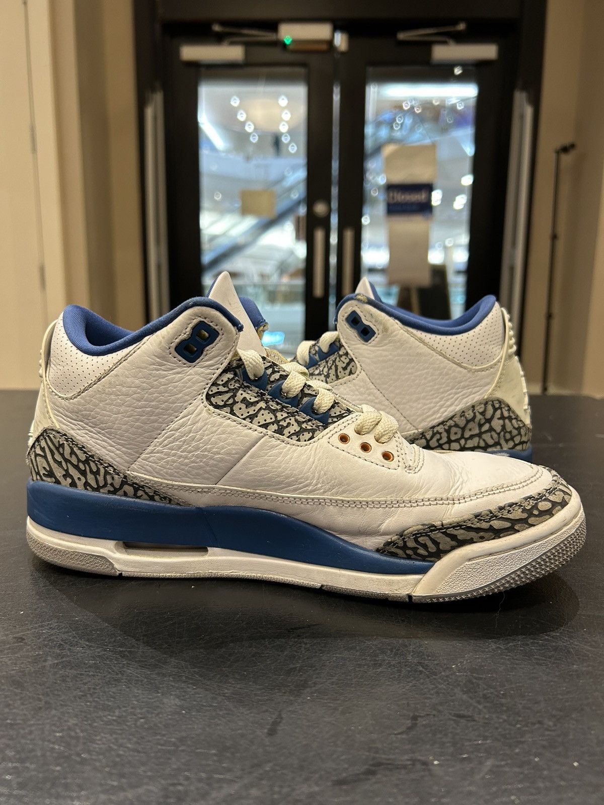Jordan Brand Jordan 3 Retro ‘Wizards’ Size US 7.5 / EU 40-41 - 3 Thumbnail