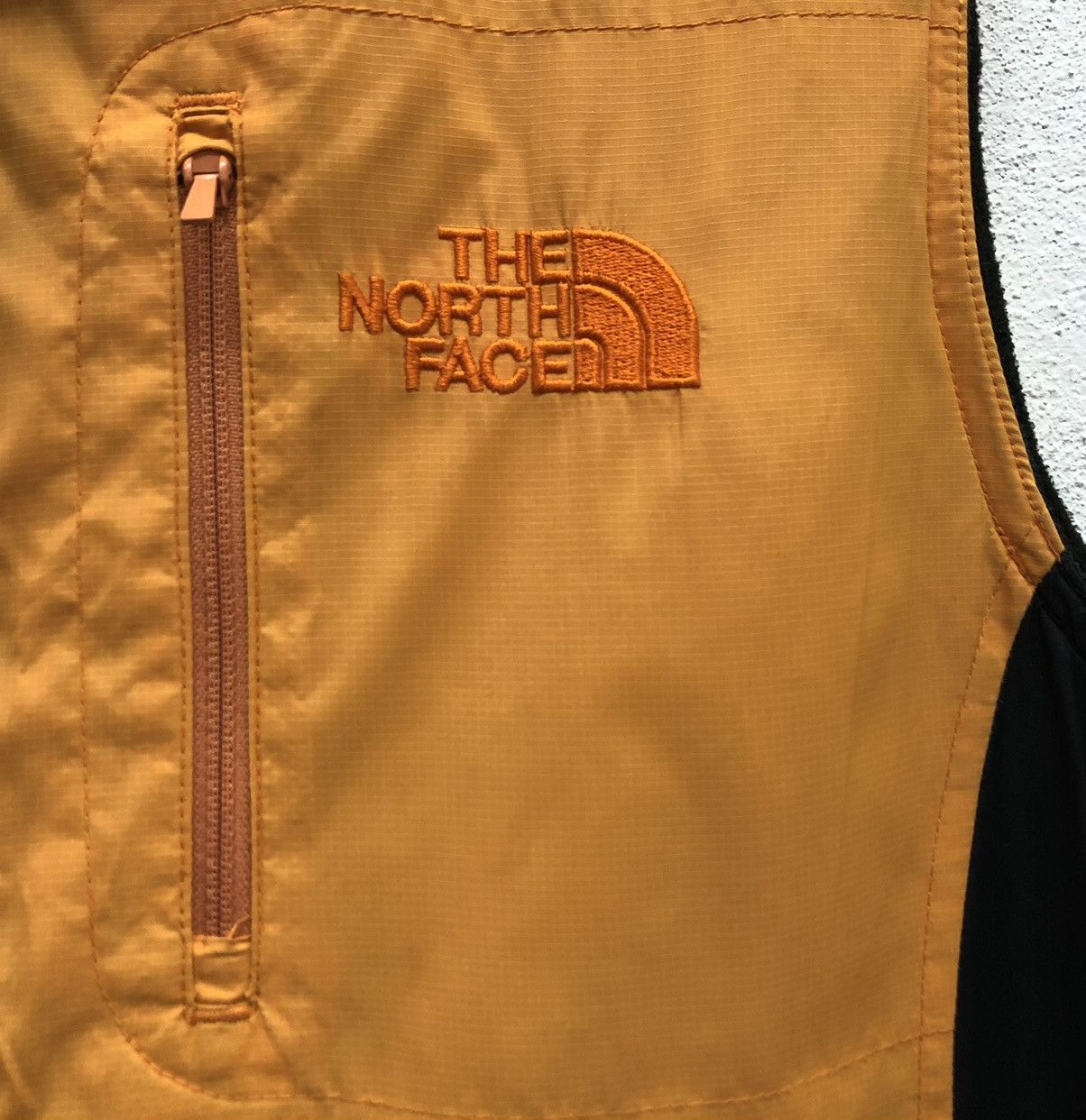 The North Face Vintage The North Face Sleeveless Jacket Size US M / EU 48-50 / 2 - 5 Thumbnail