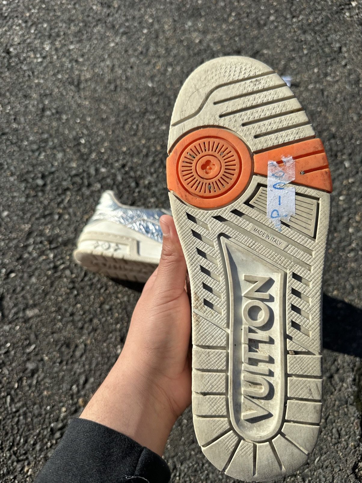 Louis Vuitton Louis Vuitton Trainer Metallic/Orange Size US 8 / EU 41 - 14 Thumbnail