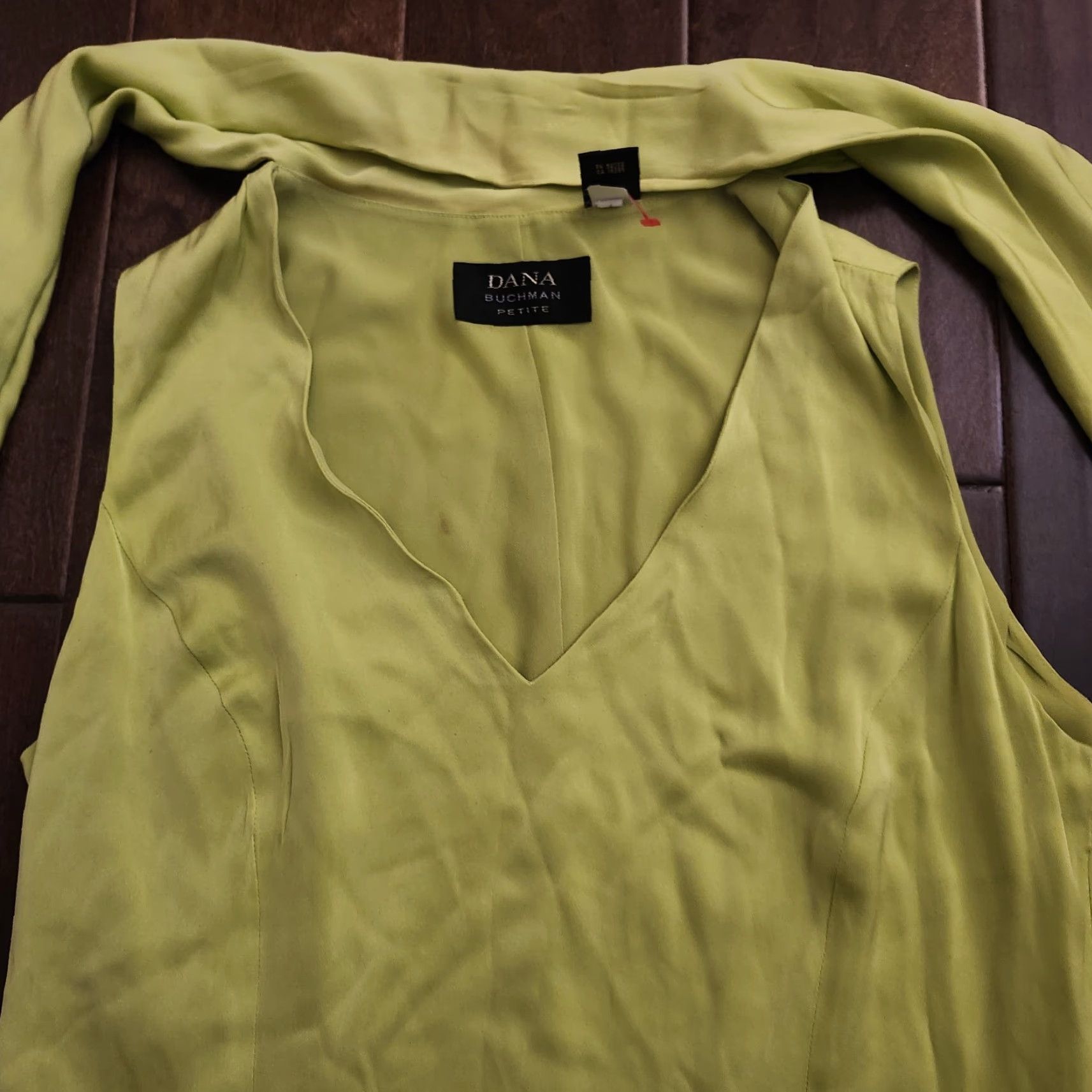Vintage VINTAGE Dana Buchman Blouse Sleeveless V-Neck Tie Neck Silk Blend Lime Green 8P Petite Women Shirt Size M / US 6-8 / IT 42-44 - 4 Thumbnail