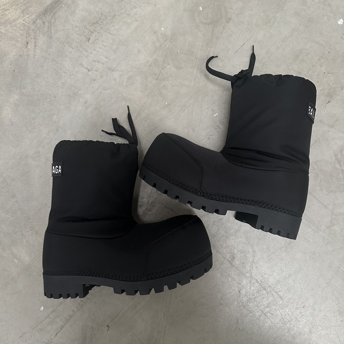 image of Balenciaga Alaska Boot Black (39-40), Men's (Size 8)