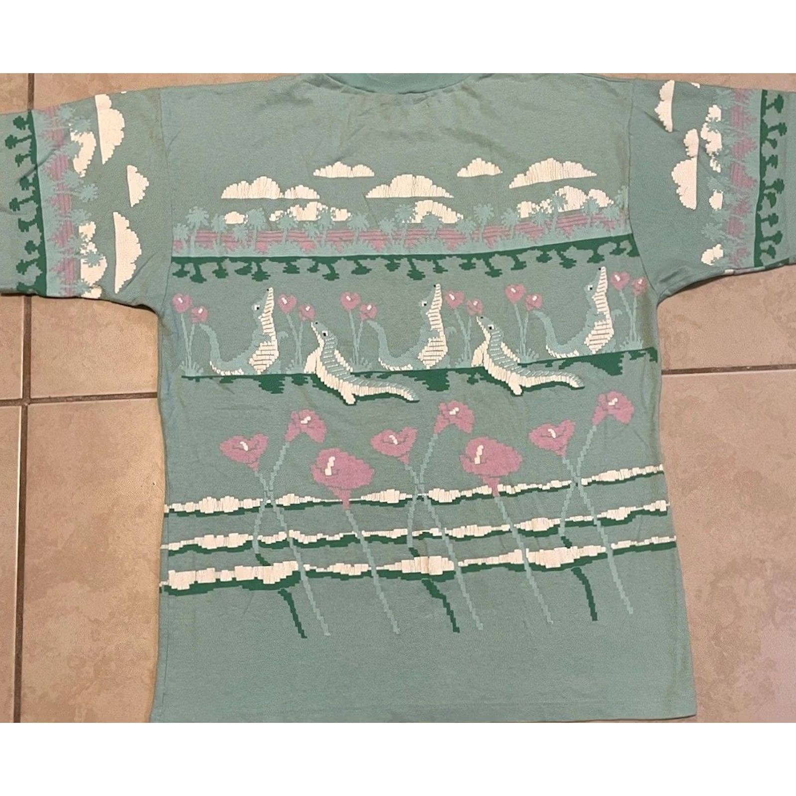 Vintage VINTAGE Crocodile Faded AOP Shirt S Men Green 90s 80s Surf Skate Grunge Vaporwave Animal Floral T-Shirt Size US S / EU 44-46 / 1 - 2 Thumbnail