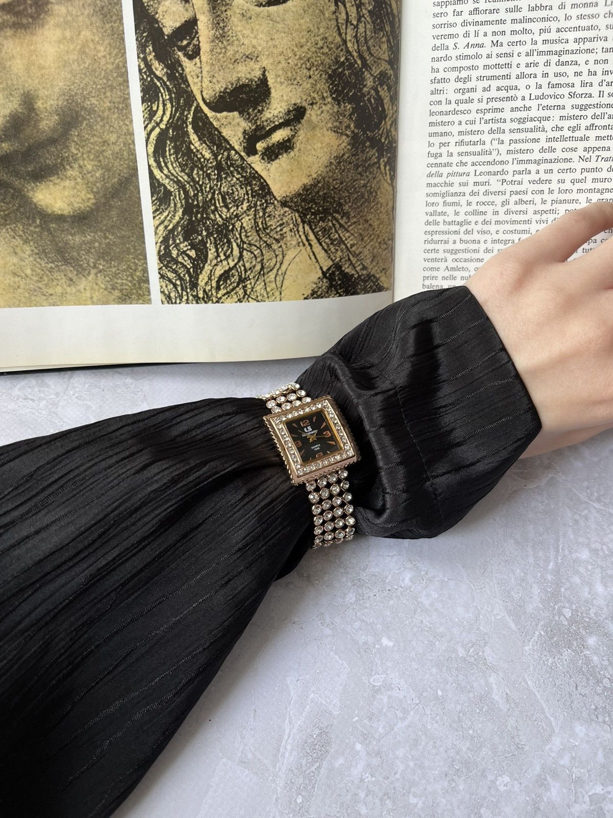Liansheng Quartz Luxury Watch with Rhinestones