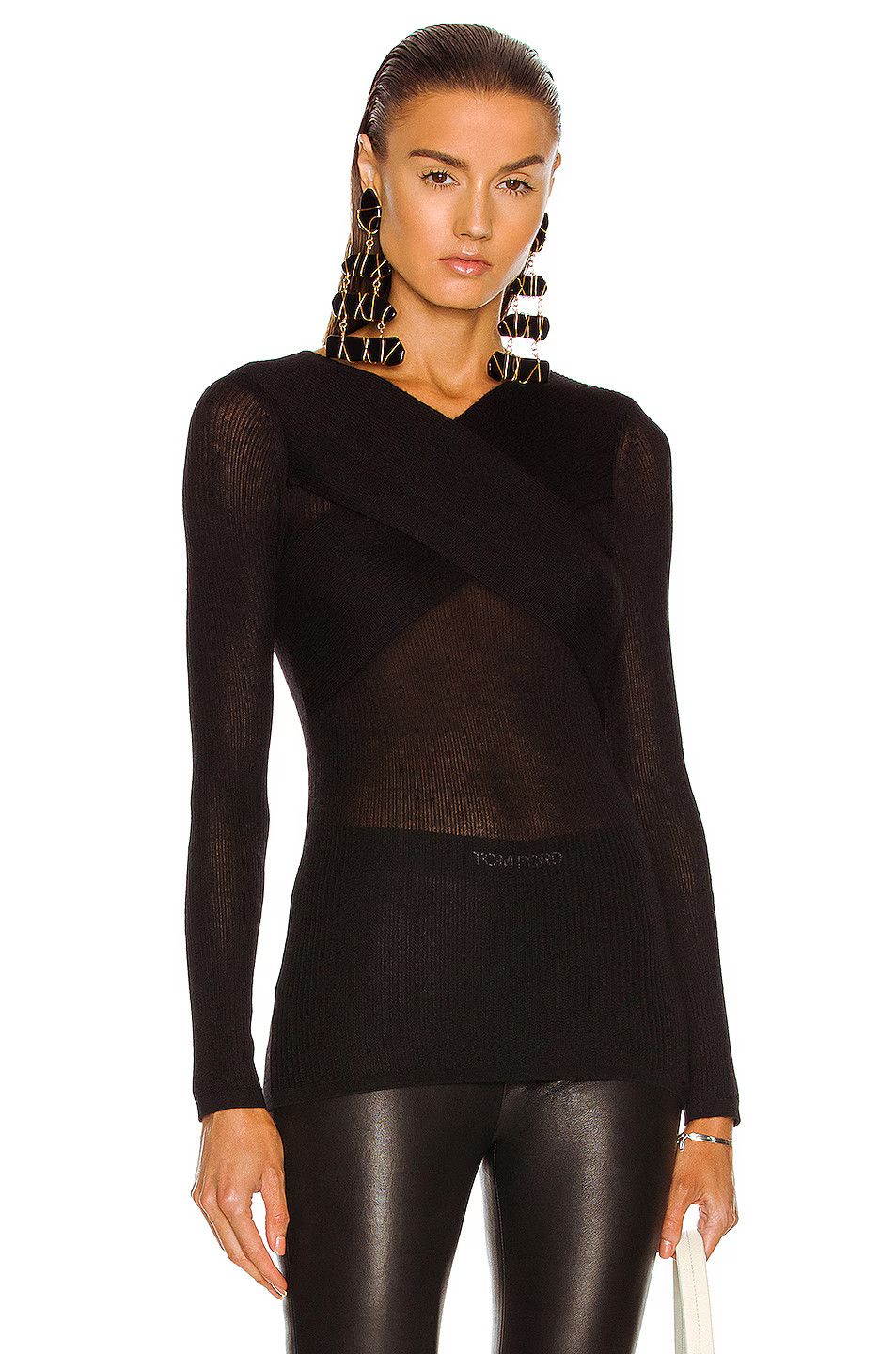 o1loc1c0724 MAK1054 Cashmere Ribbed V Neck Top in Black