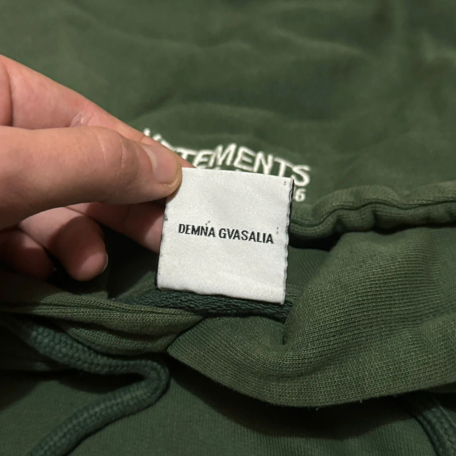 Vetements S/S 16 Vetements reversible “Polizei” cropped hoodie Size US M / EU 48-50 / 2 - 13 Thumbnail