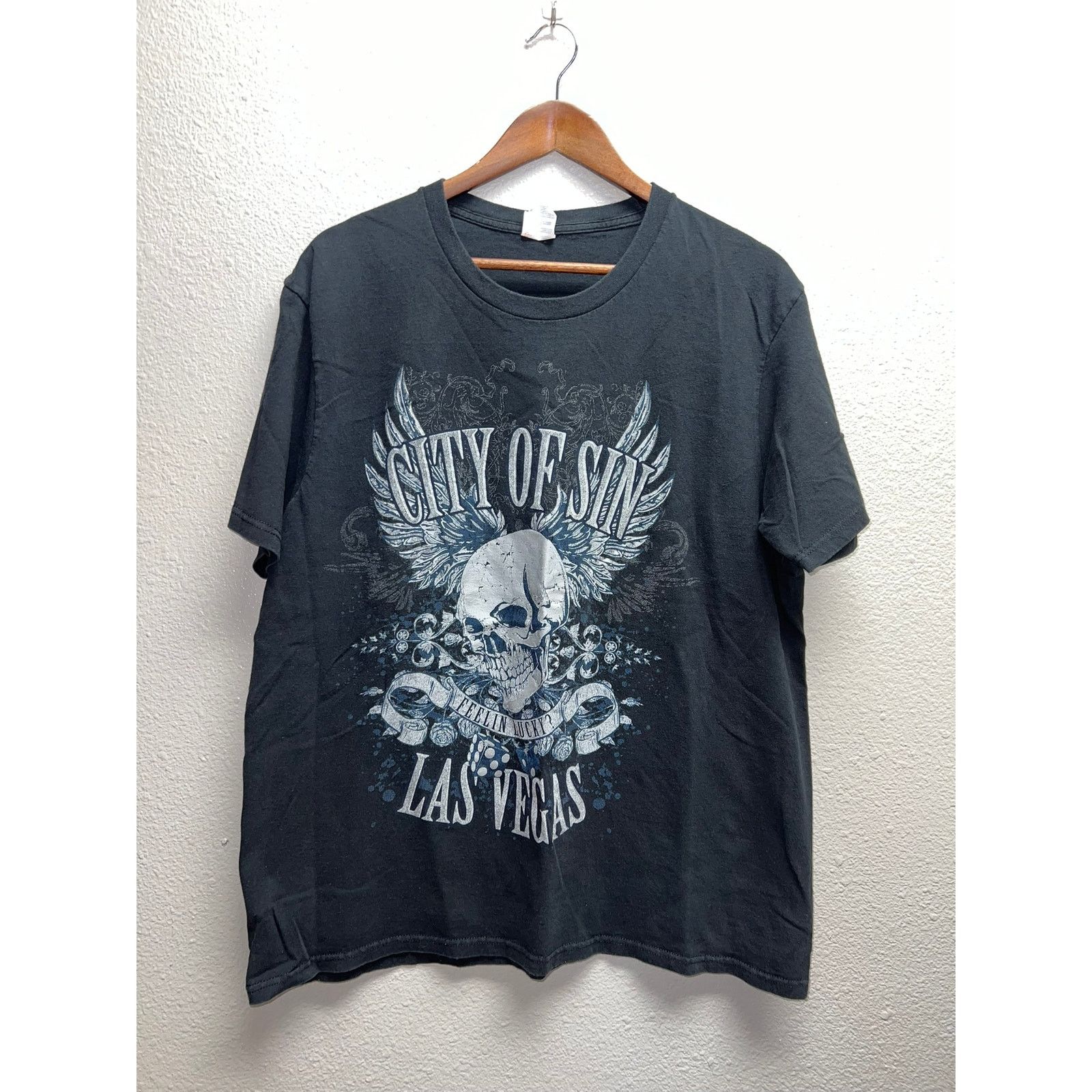 Vintage Y2K Las Vegas Shirt City Of Sin Feeling Lucky Skull Wings L Size US L / EU 52-54 / 3 - 1 Thumbnail