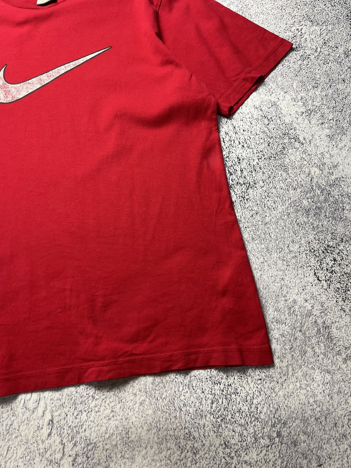 Nike × Vintage Vintage 90s Nike T-Shirt Swoosh Logo Y2K Red Tee Size M Size US M / EU 48-50 / 2 - 18 Thumbnail