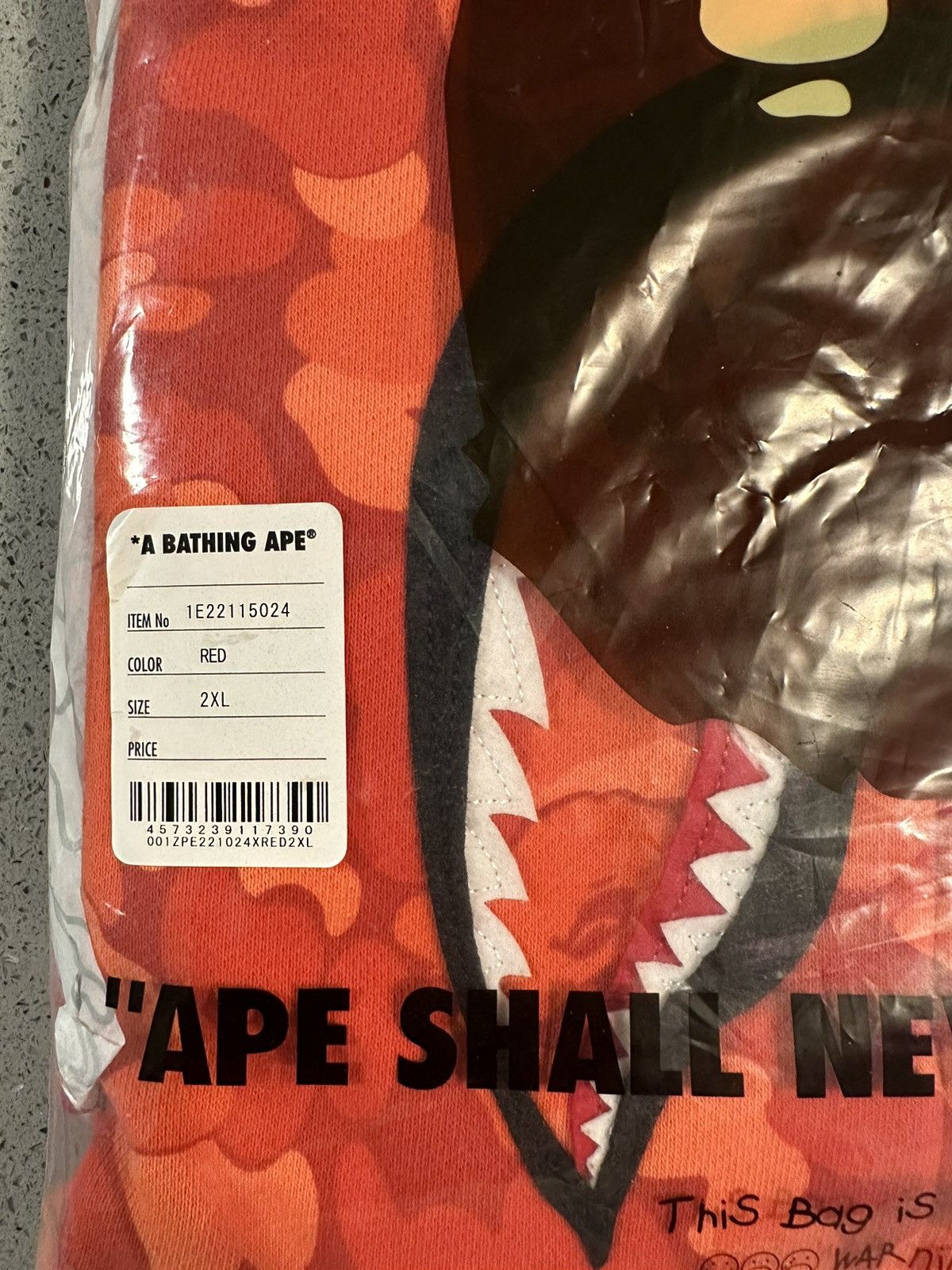 Bape Rare BAPE Seoul City Exclusive Red Shark Hoodie Size US XXL / EU 58 / 5 - 10 Thumbnail